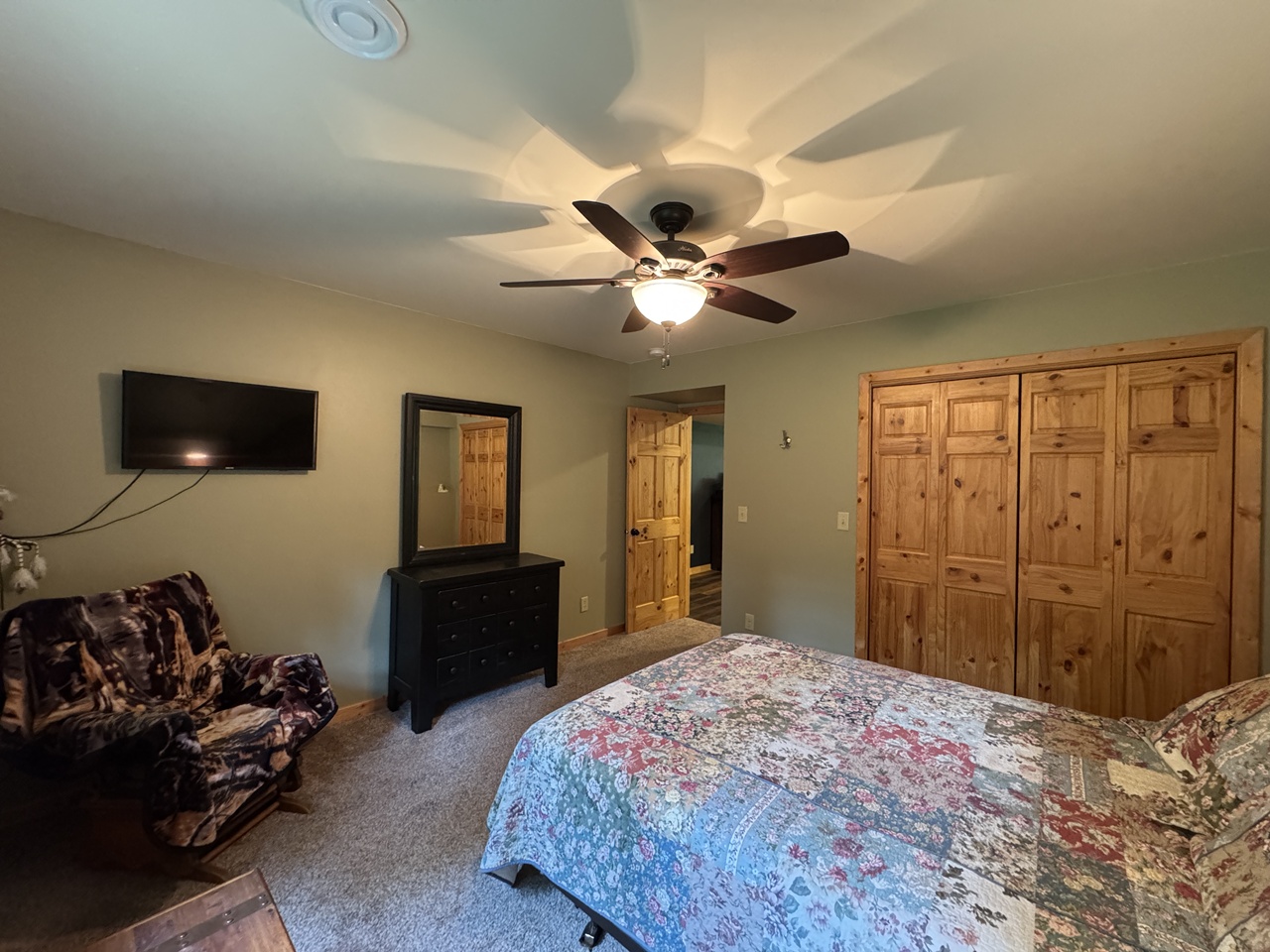 Mercer, Wisconsin, 54547, United States, 32 Bedrooms Bedrooms, ,1 BathroomBathrooms,Residential,For Sale,1872742