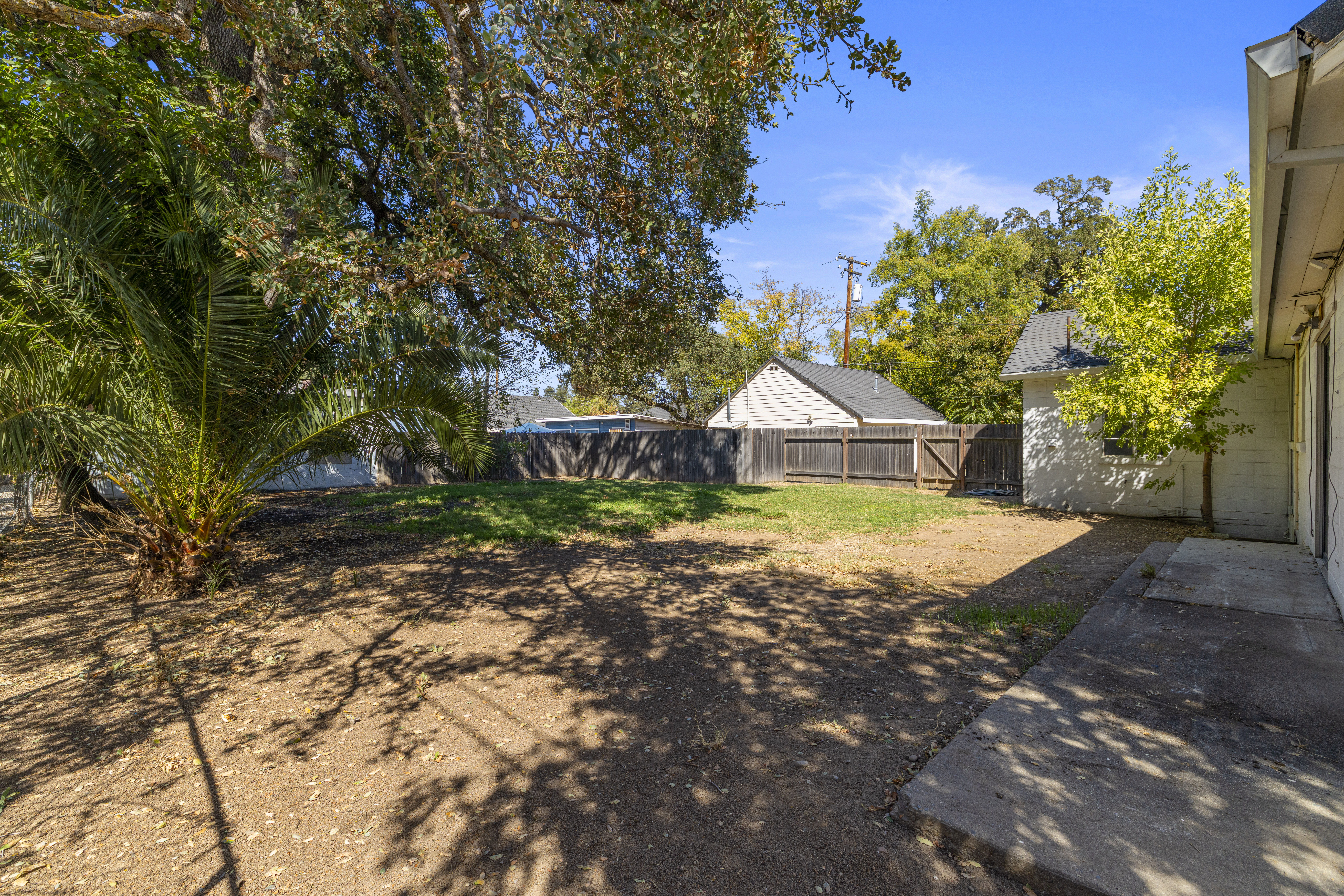  1241 Arcade Boulevard, Sacramento, CA 95815 - 物件實景