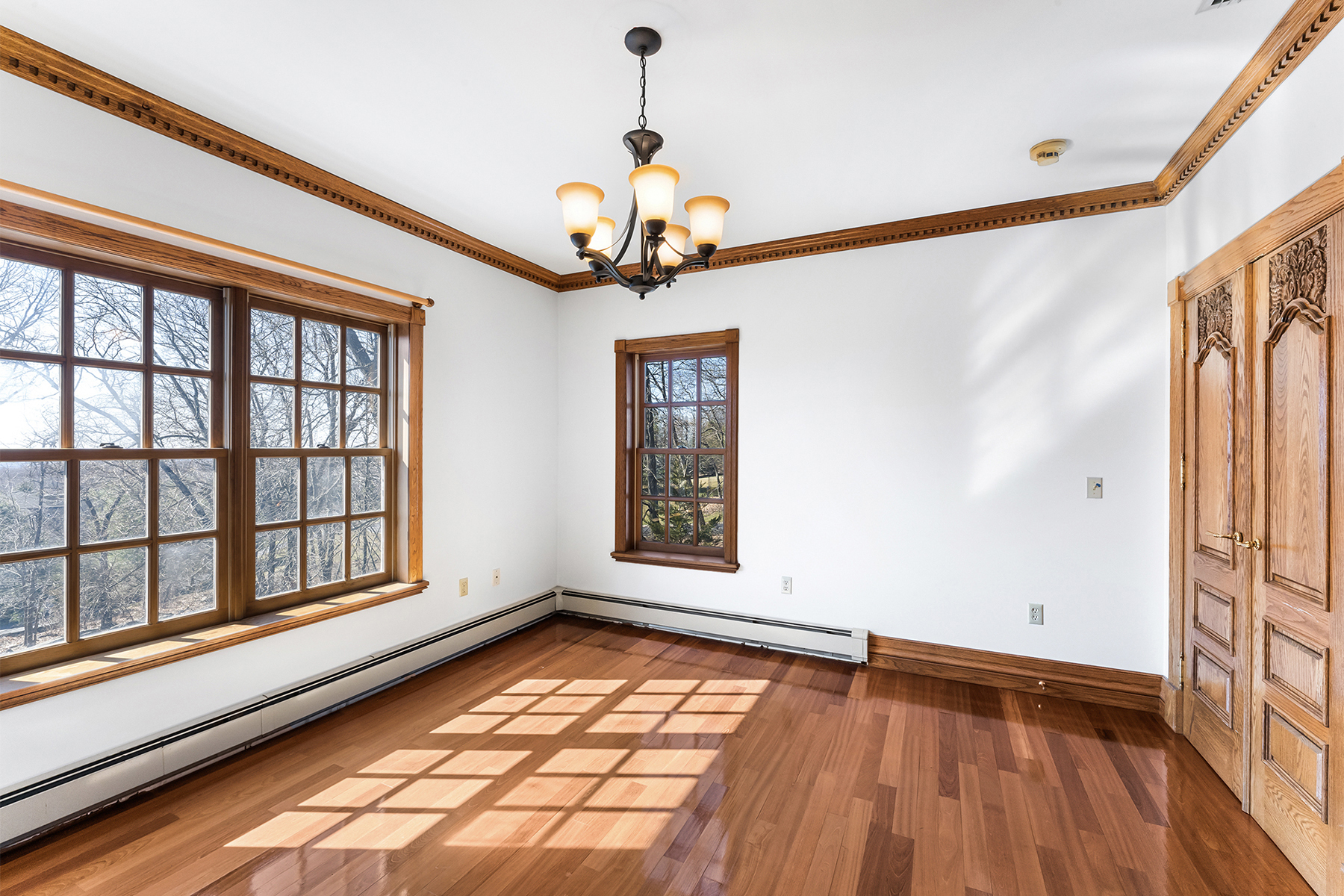  European Style Home Designed to Accommodate a Range of Living Arrangements - 物件實景