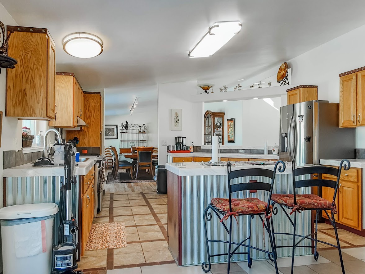 Buffalo, Wyoming, 82834, United States, 4 Bedrooms Bedrooms, ,2 BathroomsBathrooms,Residential,For Sale,1980816