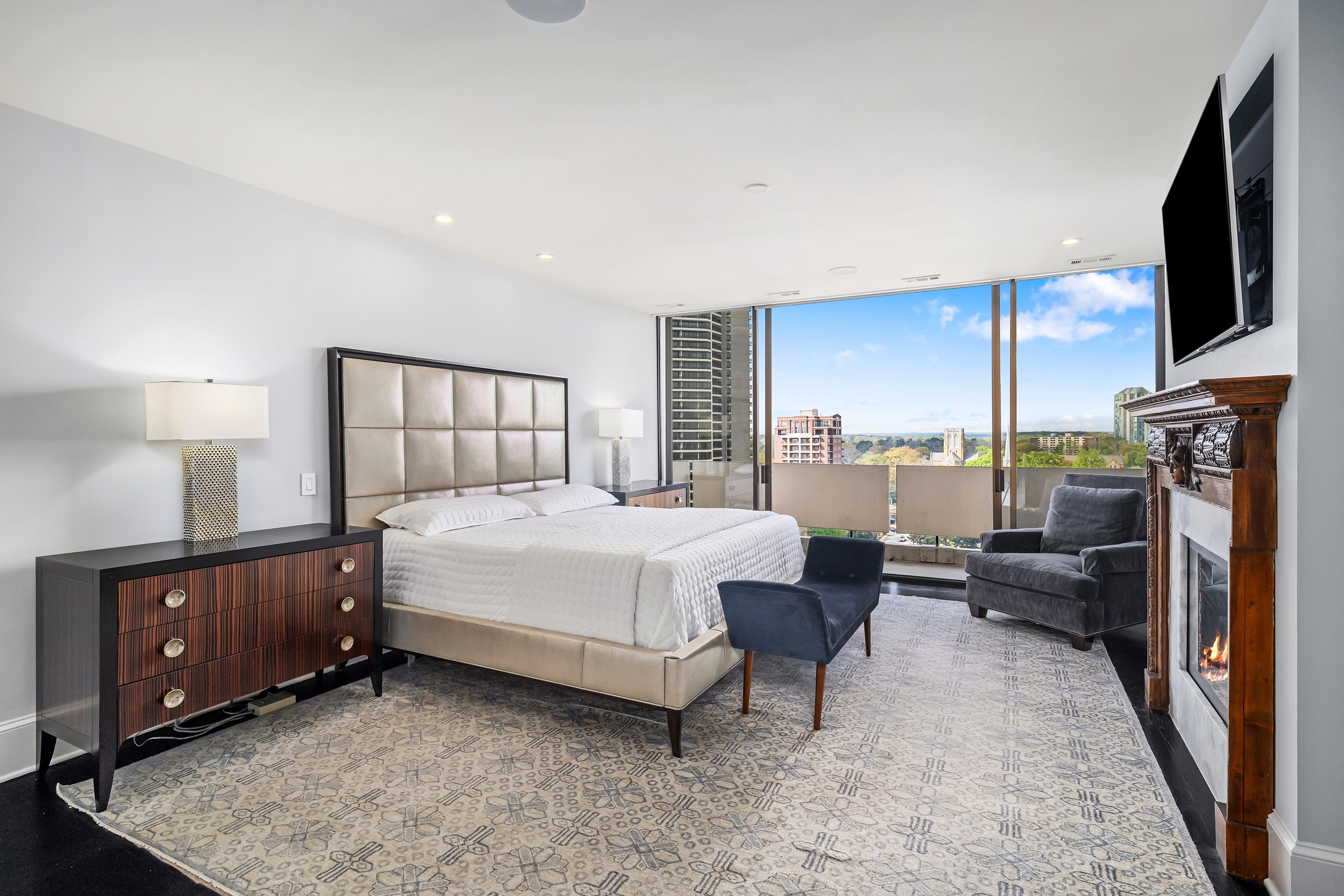  Fully Renovated Residence with Stunning Skyline Views - 物件實景