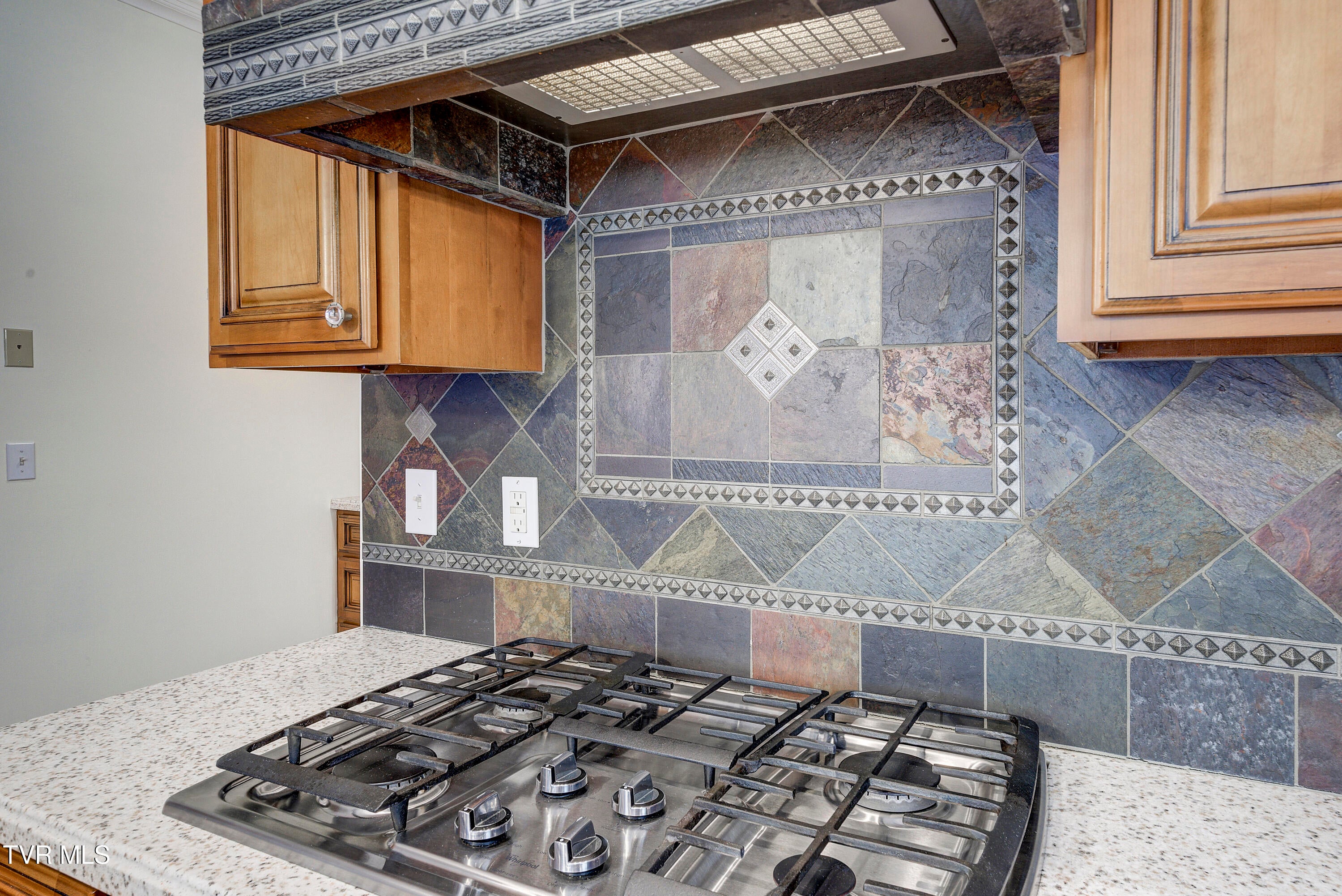 Bristol, Tennessee, 37620, United States, 4 Bedrooms Bedrooms, ,4 BathroomsBathrooms,Residential,For Sale,2001712