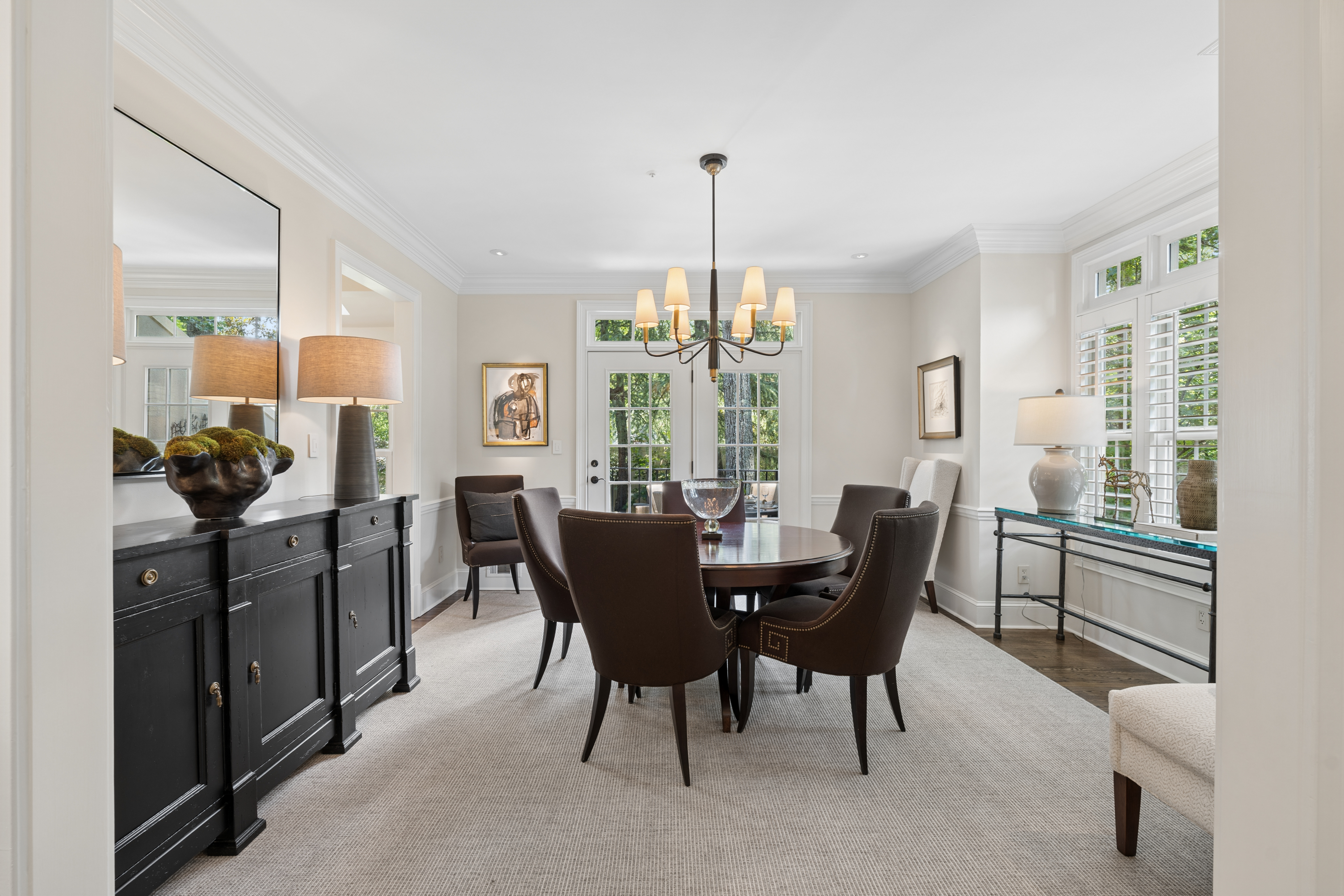  Carefully Curated End Unit Townhome in the Heart of Brookhaven - 物件實景