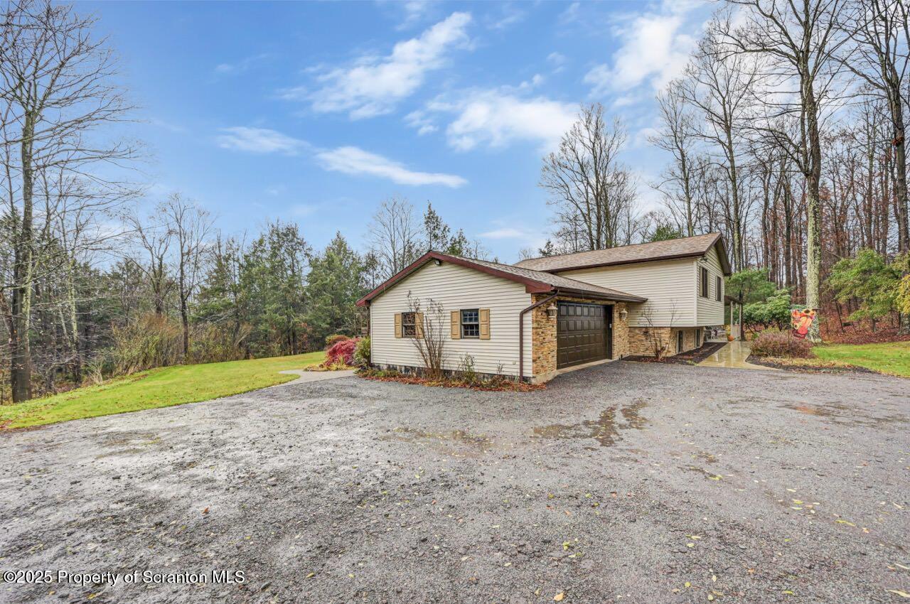 Gouldsboro, Pennsylvania, 18424, United States, 4 Bedrooms Bedrooms, ,3 BathroomsBathrooms,Residential,For Sale,1998512