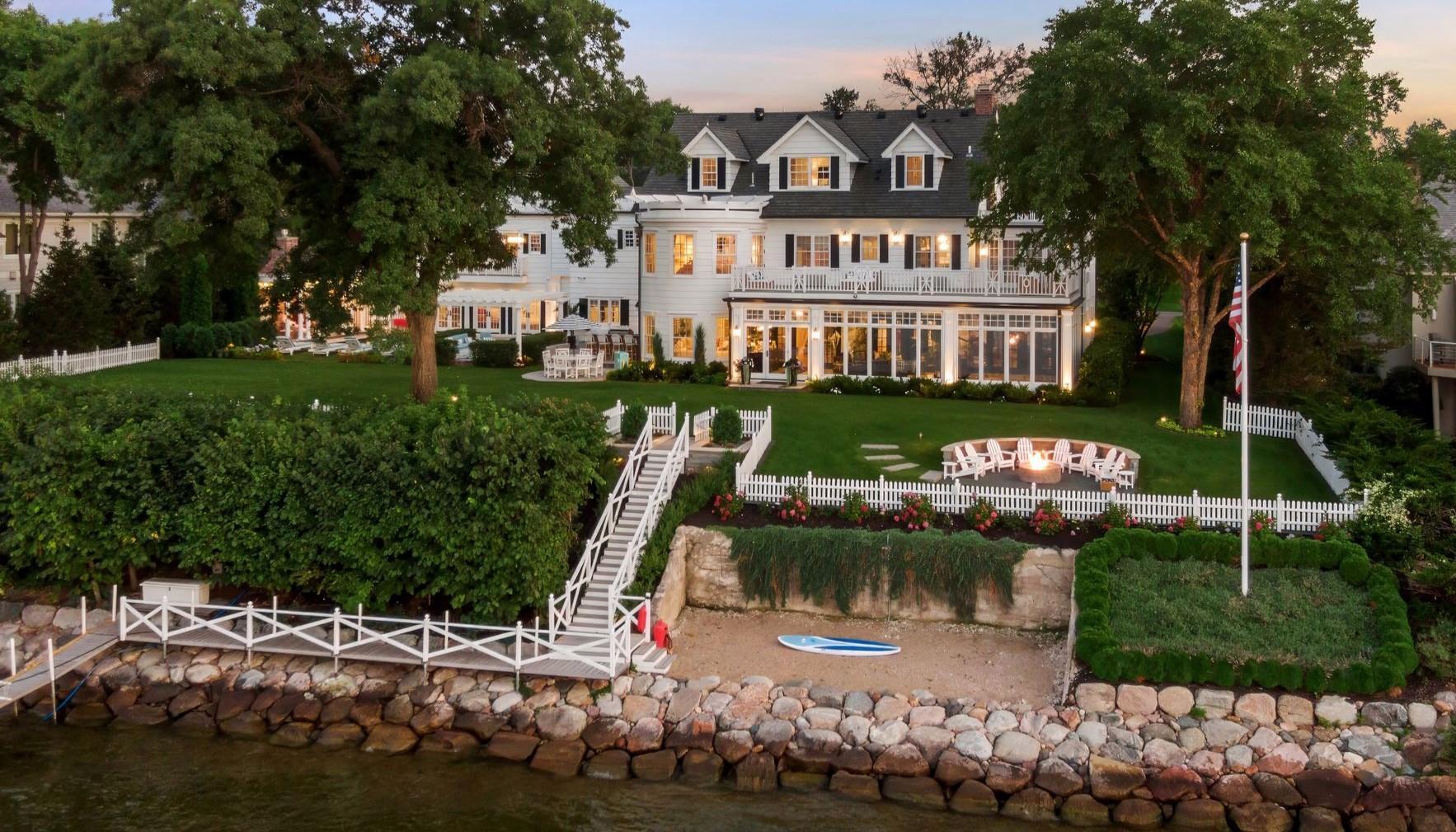 Deephaven, Minnesota, 55331, United States, 5 Bedrooms Bedrooms, ,5 BathroomsBathrooms,Residential,For Sale,1876479