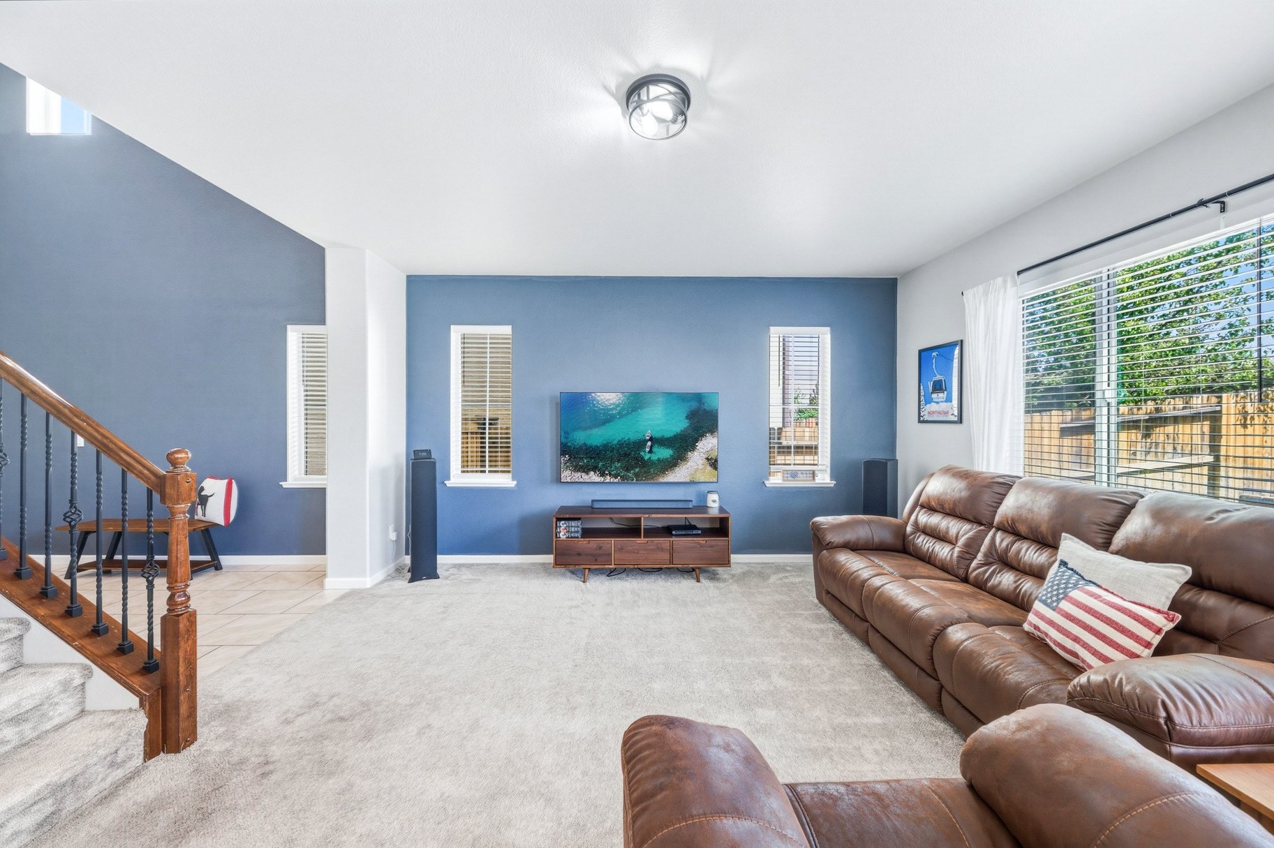  Turn-Key Home Close to Parks, Shopping & Trails - 物件實景