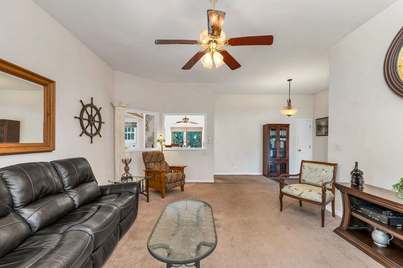 Seabrook, New Hampshire, 03874, United States, 3 Bedrooms Bedrooms, ,2 BathroomsBathrooms,Residential,For Sale,1986462