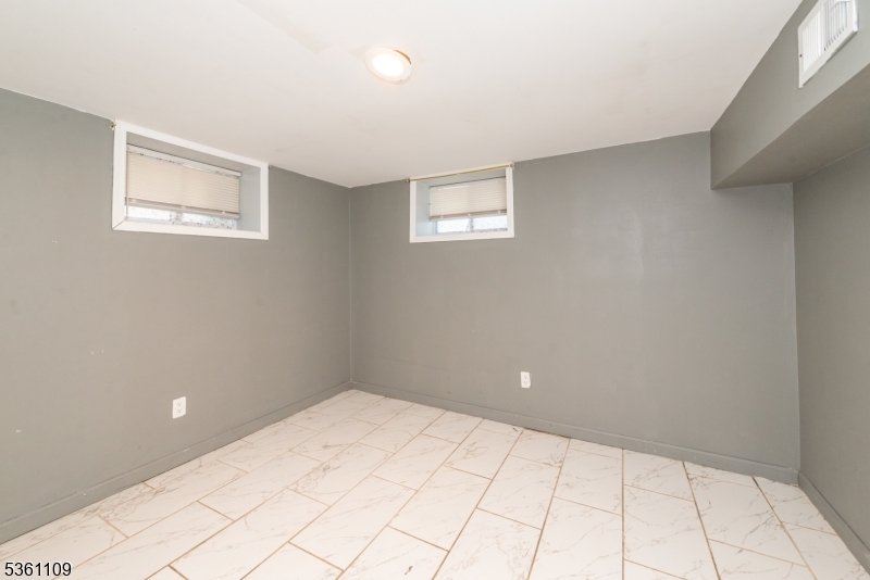 Prospect Park Boro, New Jersey, 07508-1904, United States, 5 Bedrooms Bedrooms, ,3 BathroomsBathrooms,Residential,For Sale,1879687