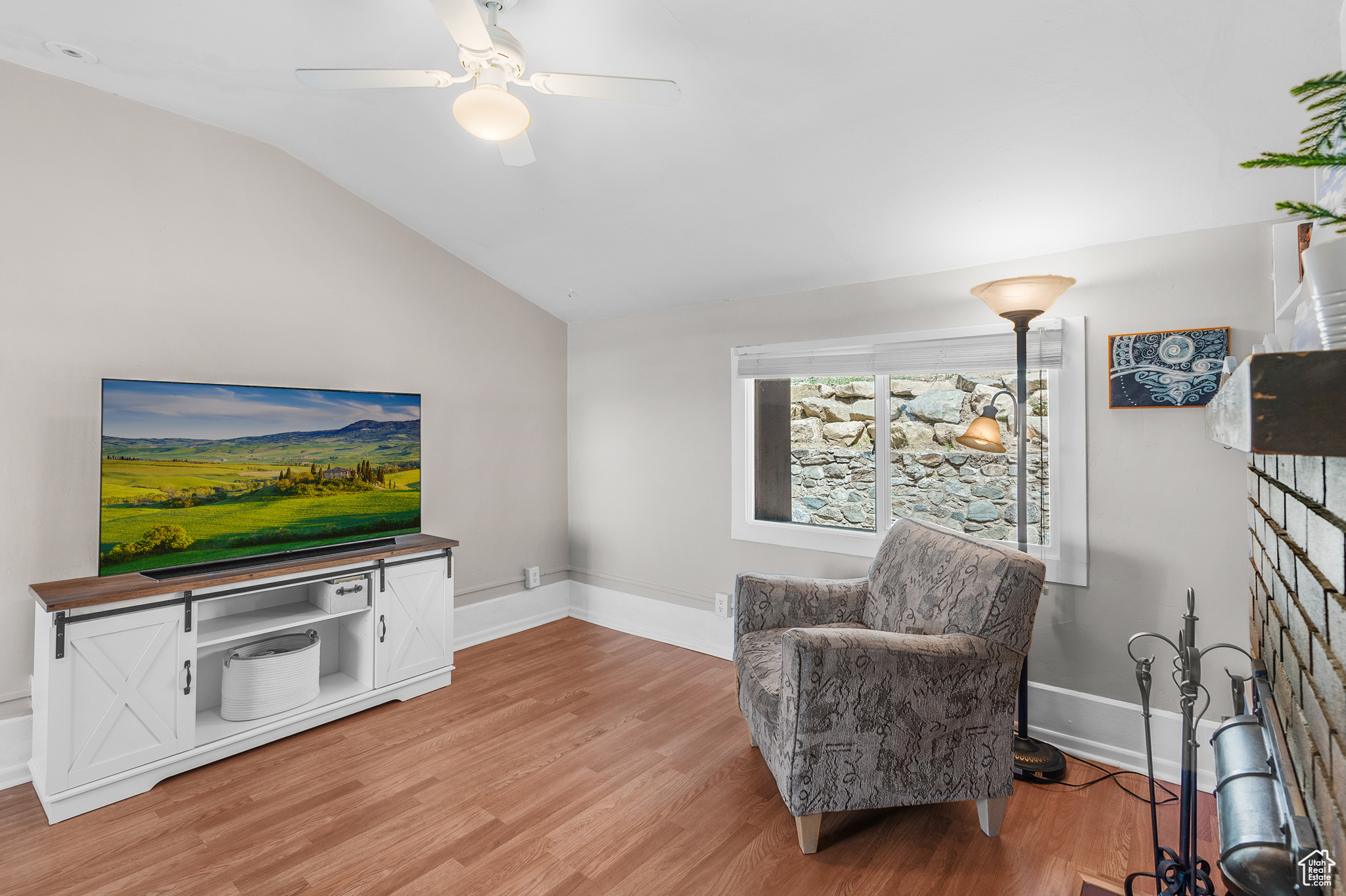 Farmington, Utah, 84025, United States, 4 Bedrooms Bedrooms, ,2 BathroomsBathrooms,Residential,For Sale,1866818