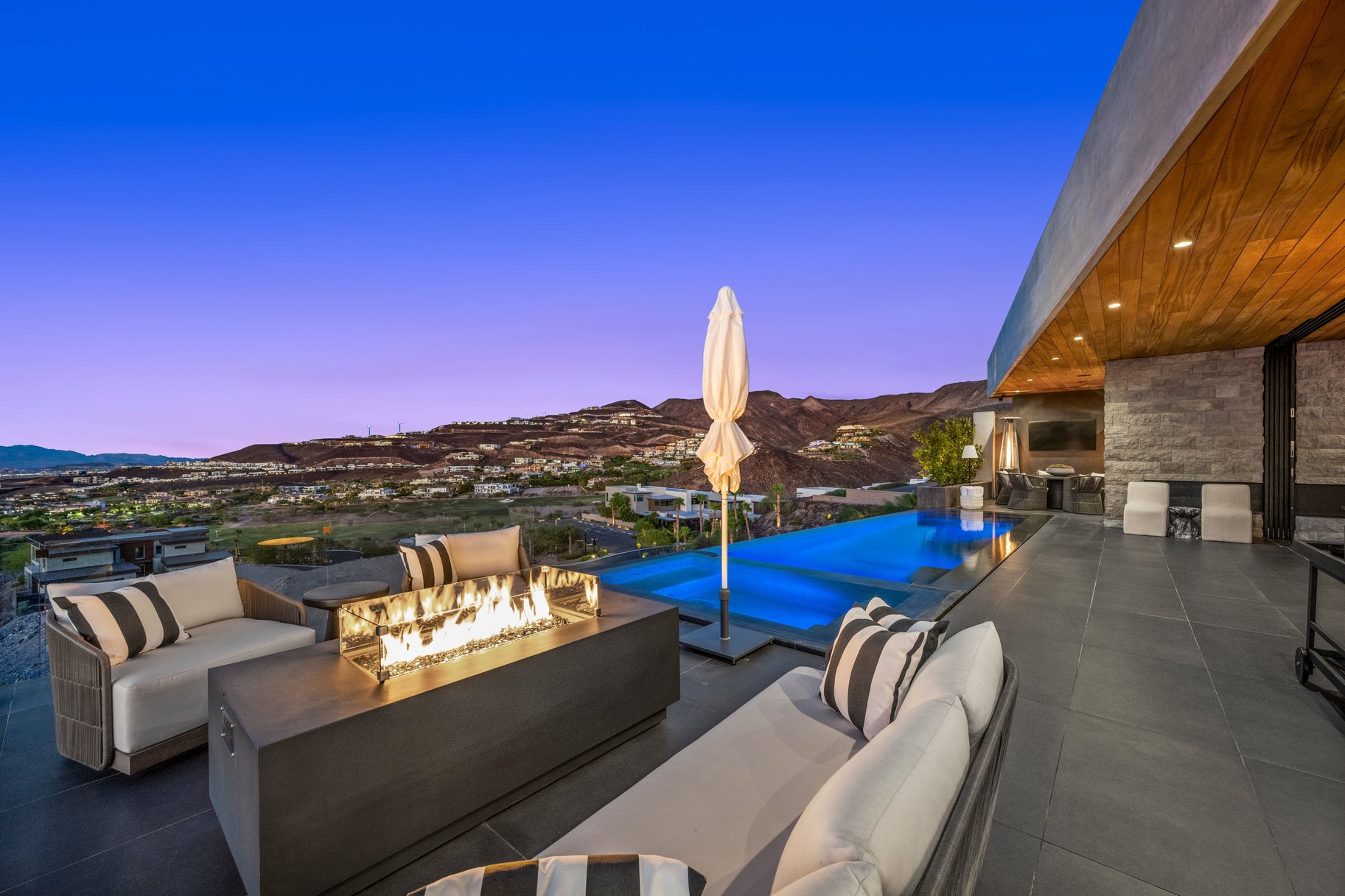  Extraordinary Architectural Masterpiece in Macdonald Highlands - 物件實景