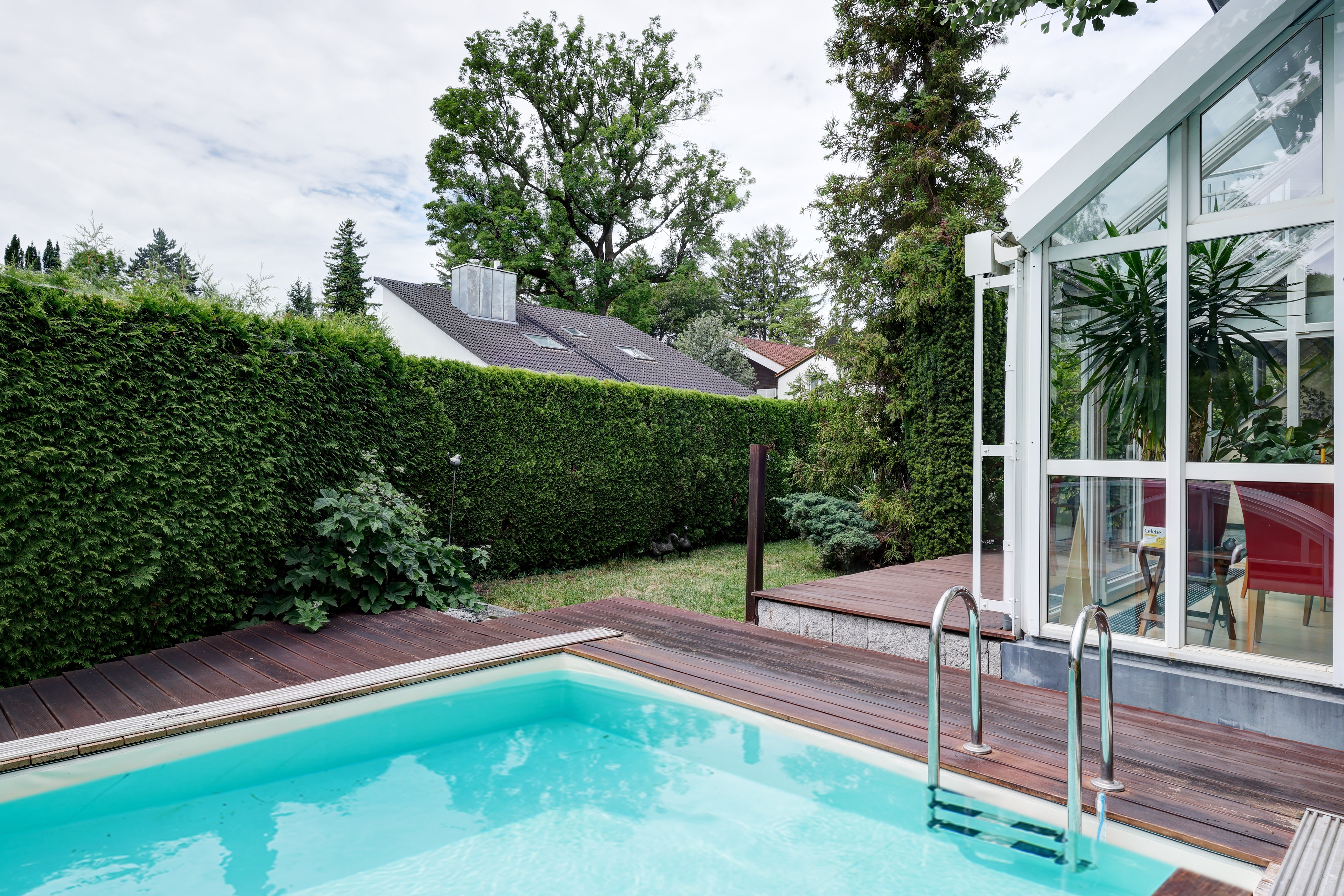  Doppelhaushälfte mit 5 Zimmern, 2 Bädern, Pool und Wintergarten in bevorzugte... - 物件實景