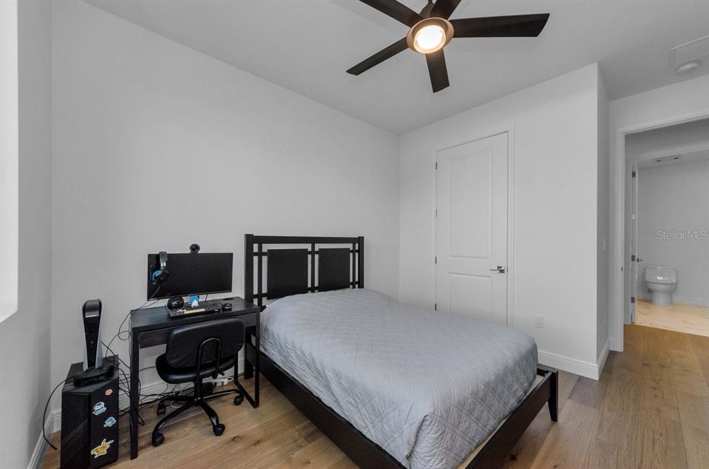 St Petersburg, Florida, 33701, United States, 3 Bedrooms Bedrooms, ,3 BathroomsBathrooms,Residential,For Sale,1885296