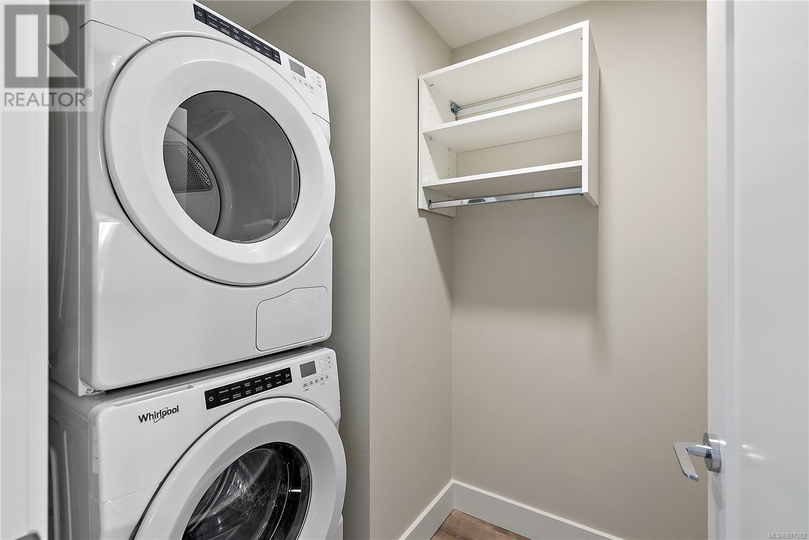 CENTRAL SAANICH, British Columbia, V8M 0B9, CA, 2 Bedrooms Bedrooms, ,2 BathroomsBathrooms,Residential,For Sale,1874141