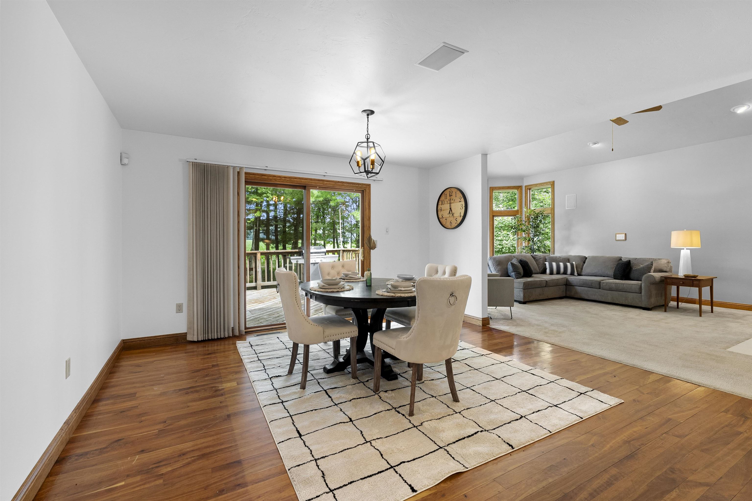 SUAMICO, Wisconsin, 54173, United States, 3 Bedrooms Bedrooms, ,4 BathroomsBathrooms,Residential,For Sale,1911099