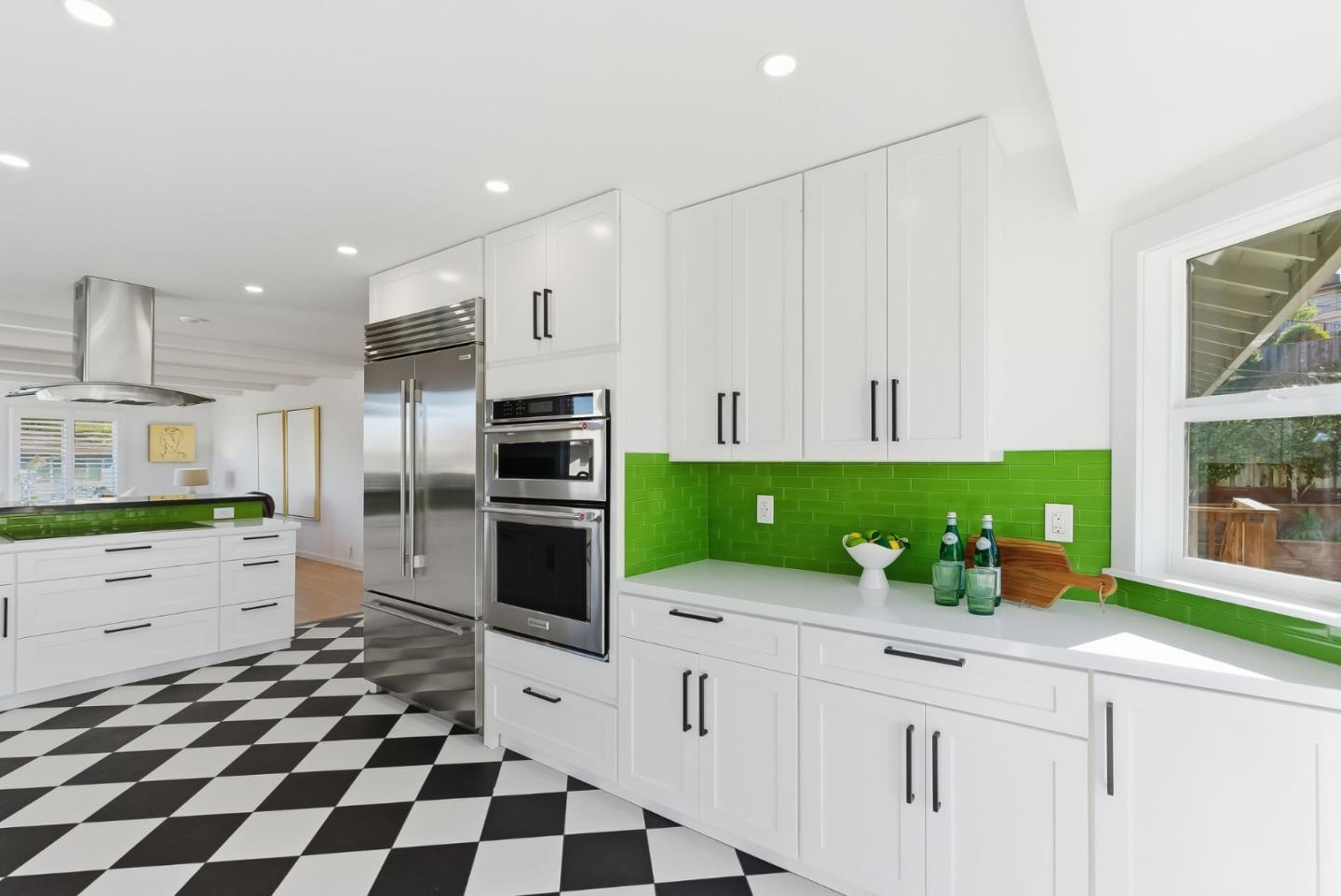 Millbrae, California, 94030, United States, 3 Bedrooms Bedrooms, ,3 BathroomsBathrooms,Residential,For Sale,1986526