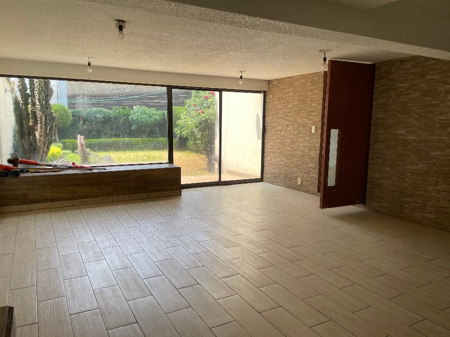 Coyoacán, Ciudad de México, 04710, Mexico, 4 Bedrooms Bedrooms, ,4 BathroomsBathrooms,Residential,For Sale,1918750
