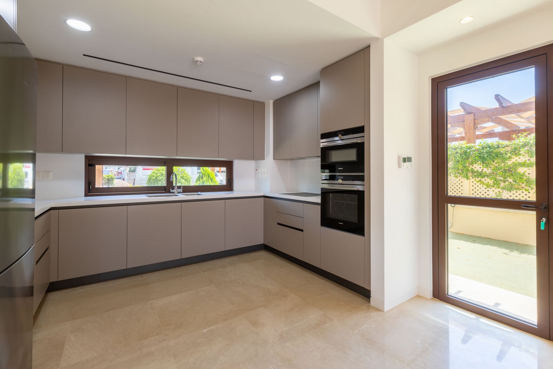  Elegant 3-Bedroom Villa with Sea Views in Aphrodite Hills Golf Resort, Pafos - 物件實景