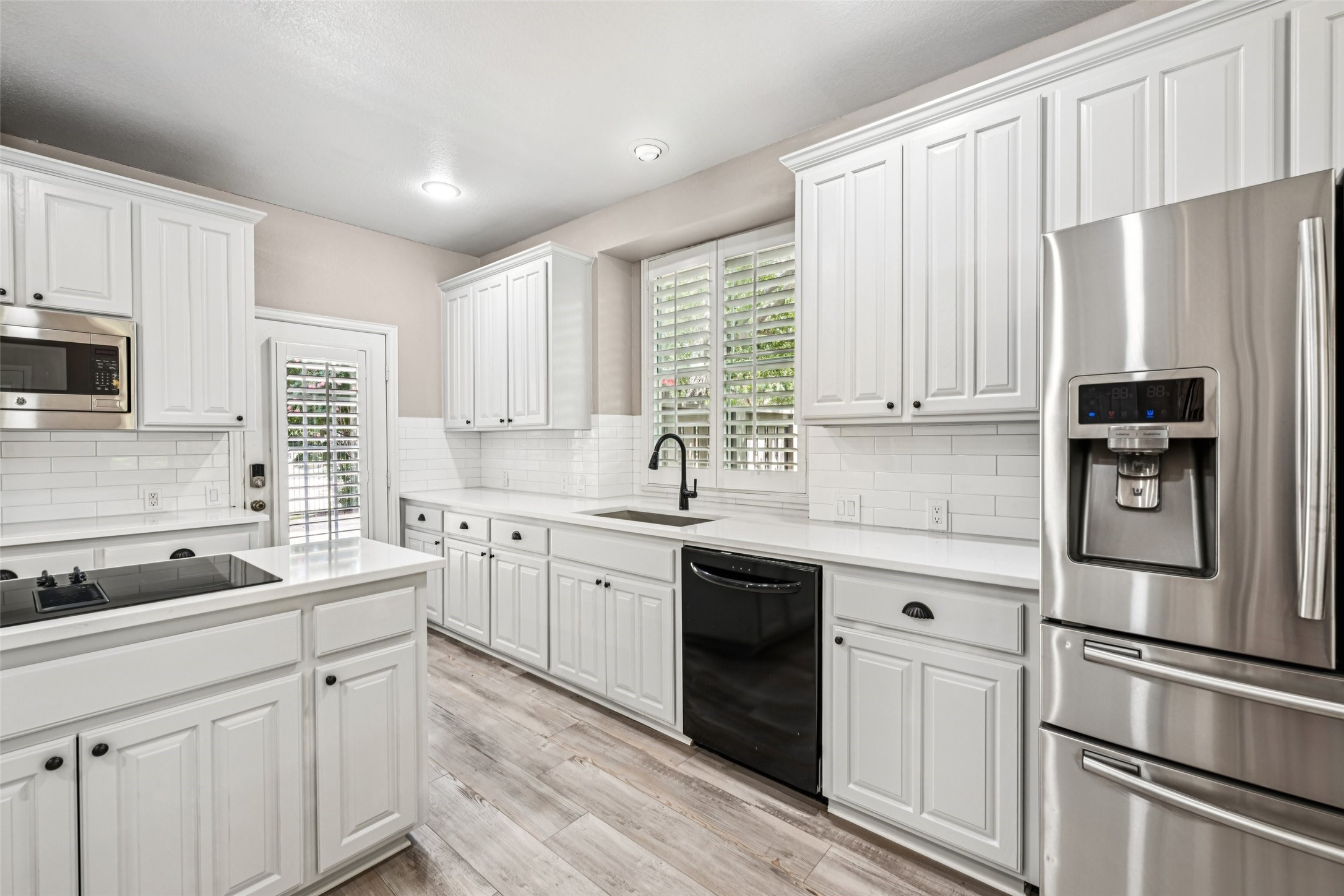 Southlake, Texas, 76092, United States, 4 Bedrooms Bedrooms, ,4 BathroomsBathrooms,Residential,For Sale,1883511
