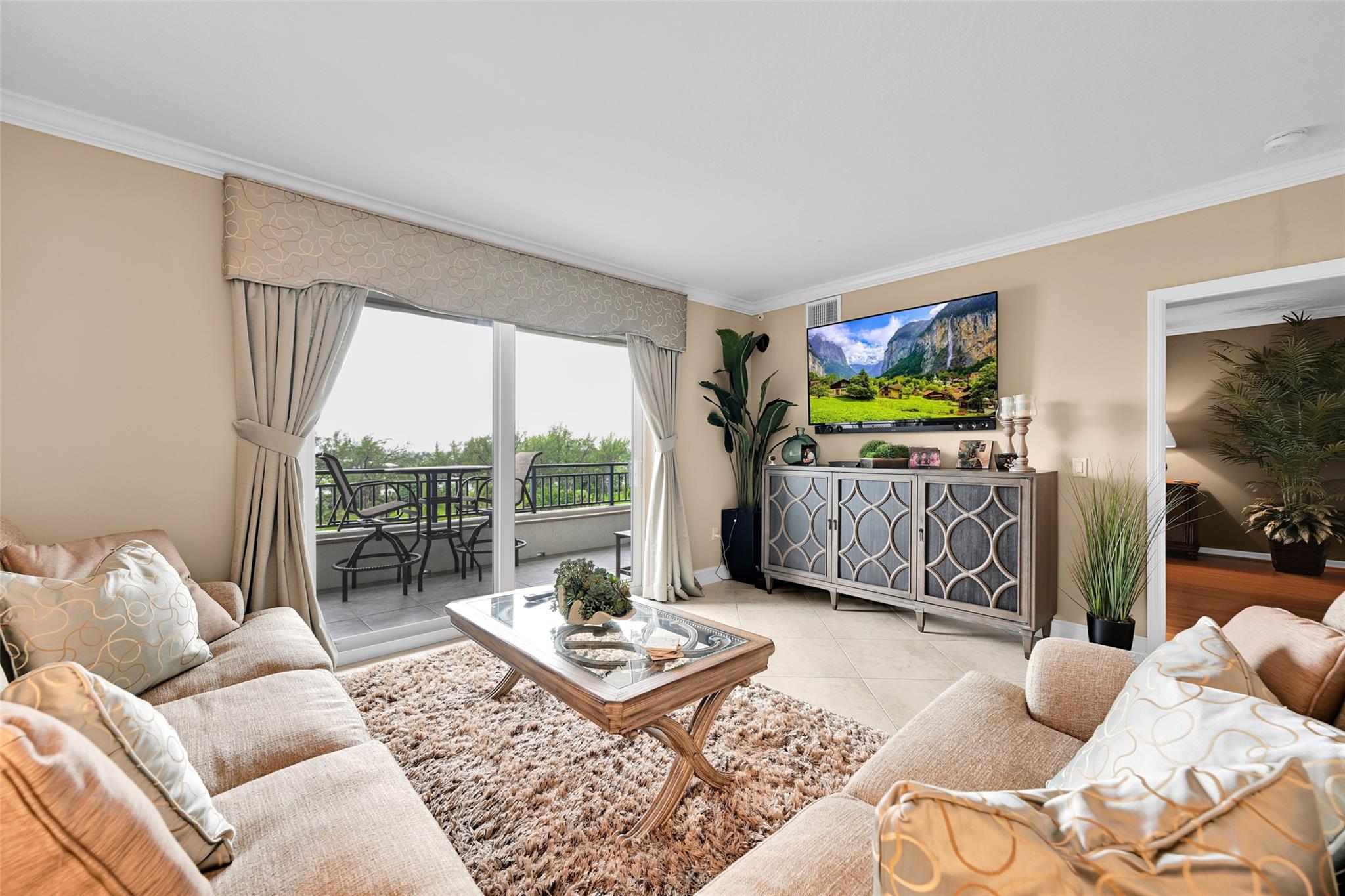 Pompano Beach, Florida, 33062, United States, 2 Bedrooms Bedrooms, ,3 BathroomsBathrooms,Residential,For Sale,1976092