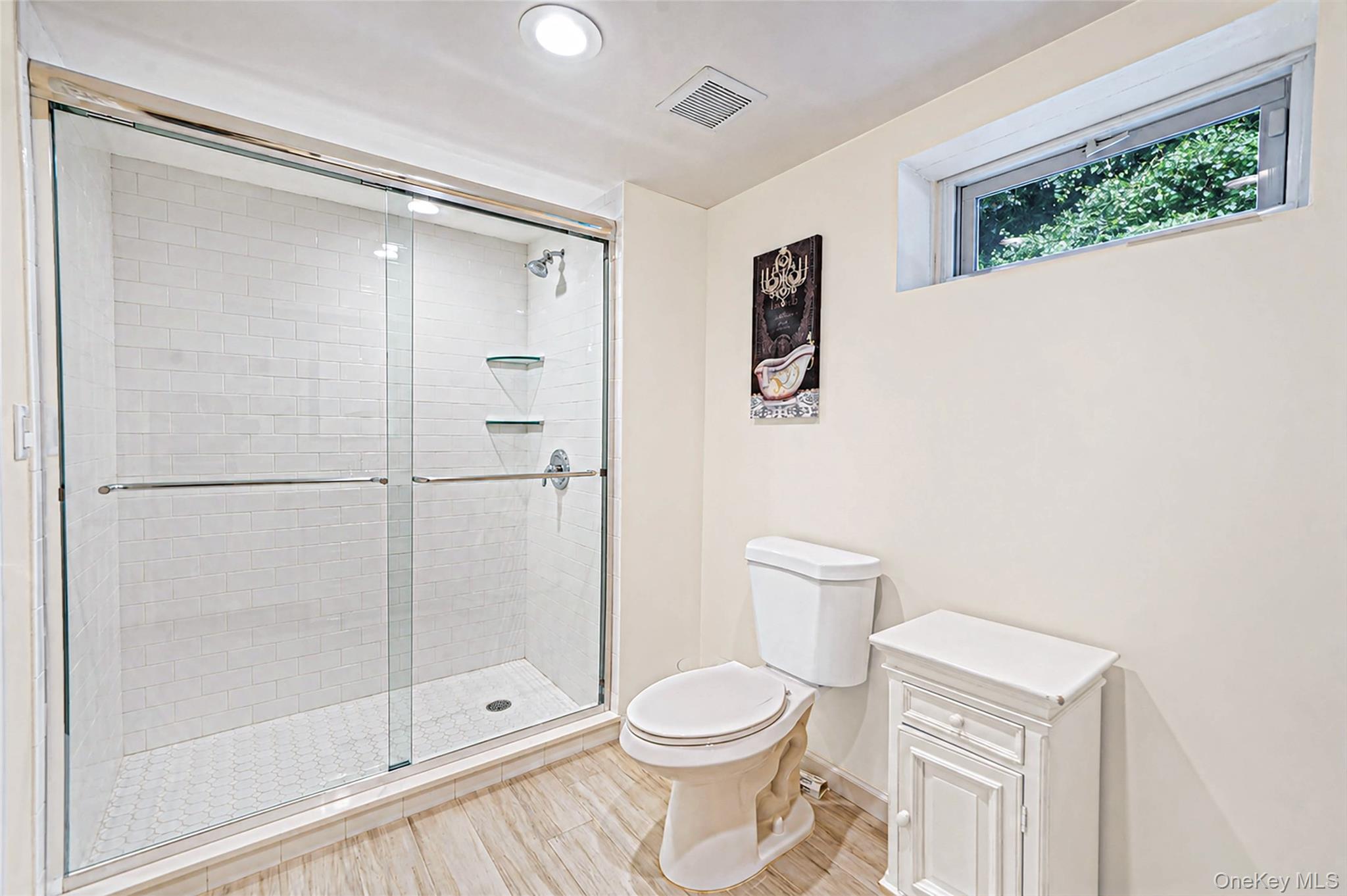  10 Williamsburg Drive, Northport, NY, 11768 - 物件實景