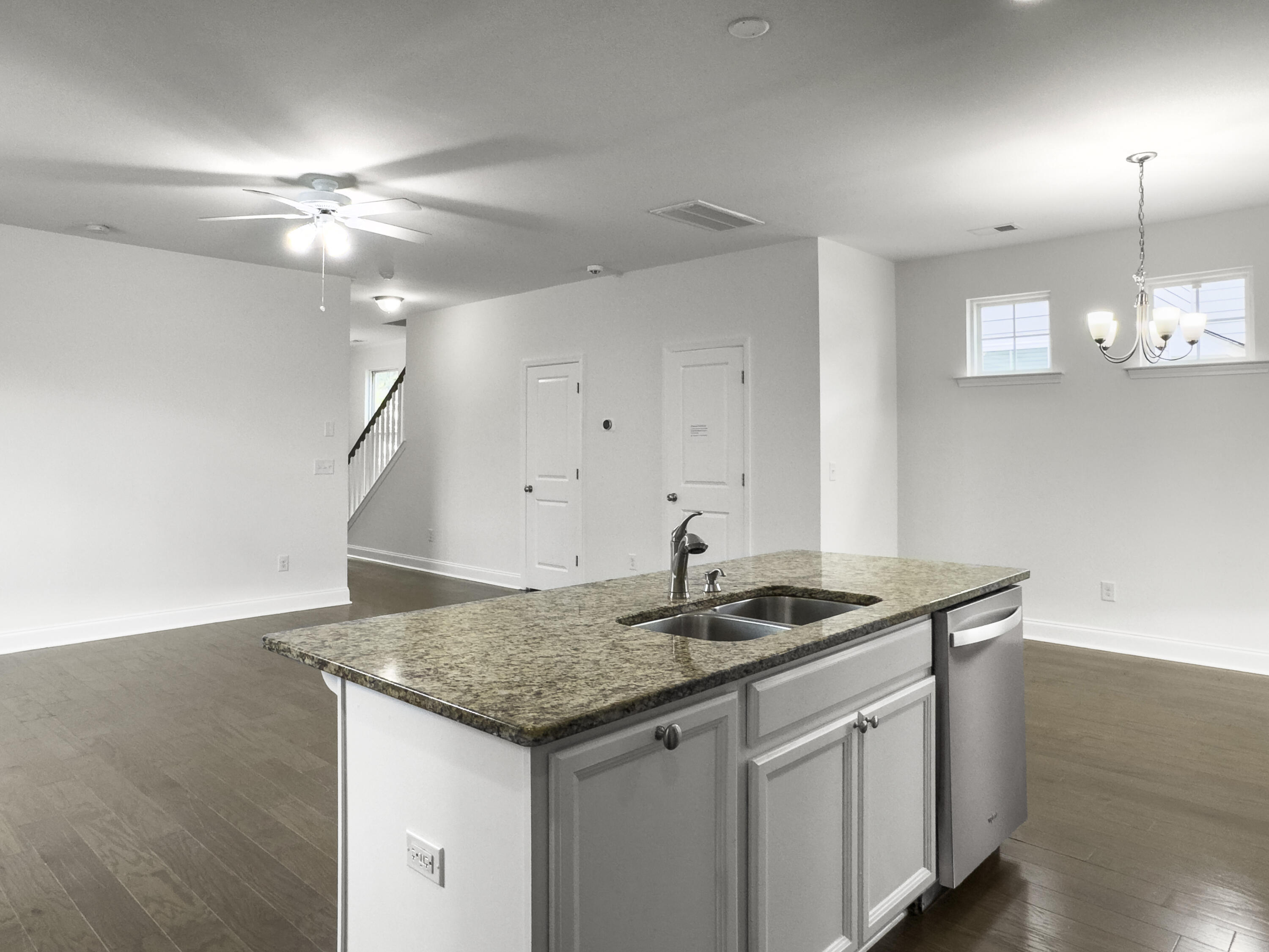 Charleston, South Carolina, 29414, United States, 3 Bedrooms Bedrooms, ,3 BathroomsBathrooms,Residential,For Sale,1913391