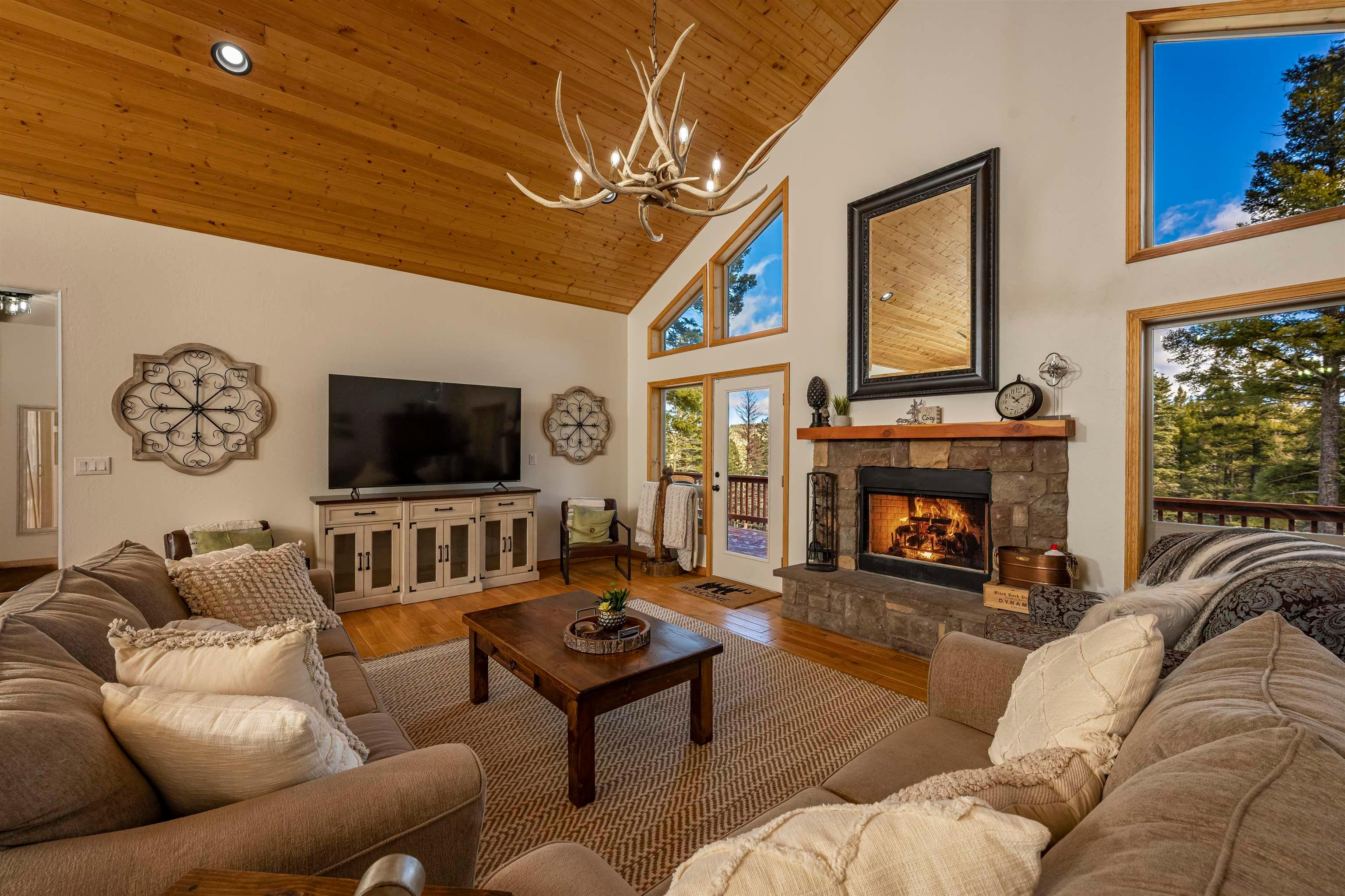 Angel Fire, New Mexico, 87710, United States, 3 Bedrooms Bedrooms, ,2 BathroomsBathrooms,Residential,For Sale,1917002