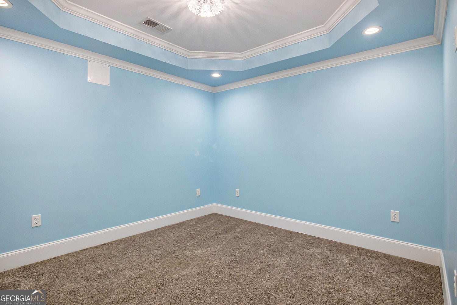 Buford, Georgia, 30519, United States, 7 Bedrooms Bedrooms, ,6 BathroomsBathrooms,Residential,For Sale,1960090