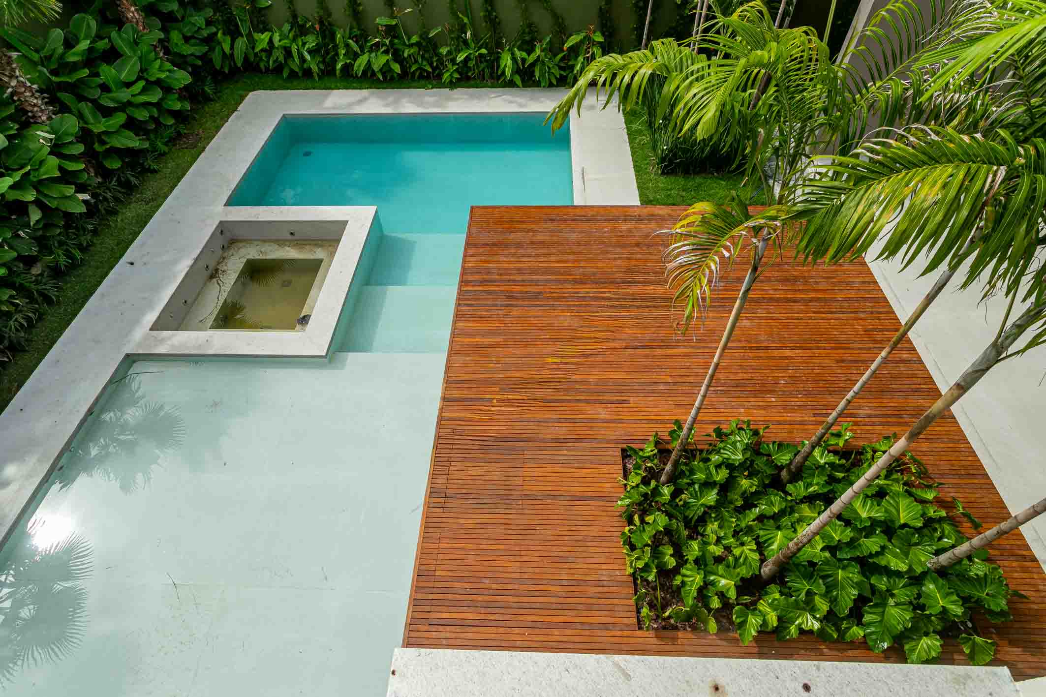  Contemporary house in a sought-after condominium - 物件實景