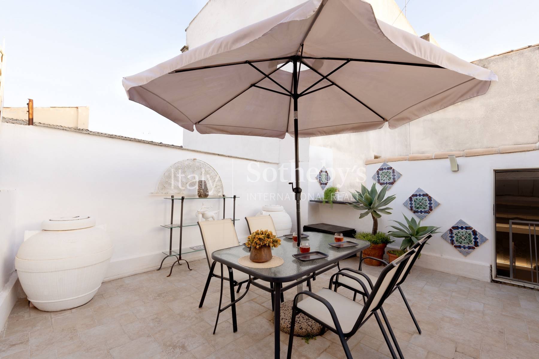  Elegant townhouse with terrace in the heart of Noto - 物件實景