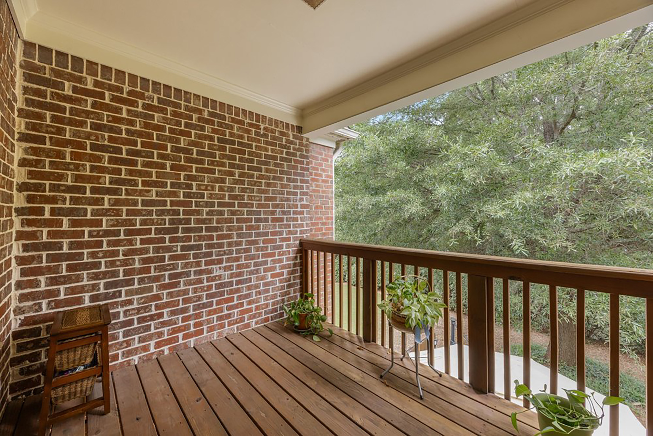  Turnkey Living in Gated Townhome Community - 物件實景