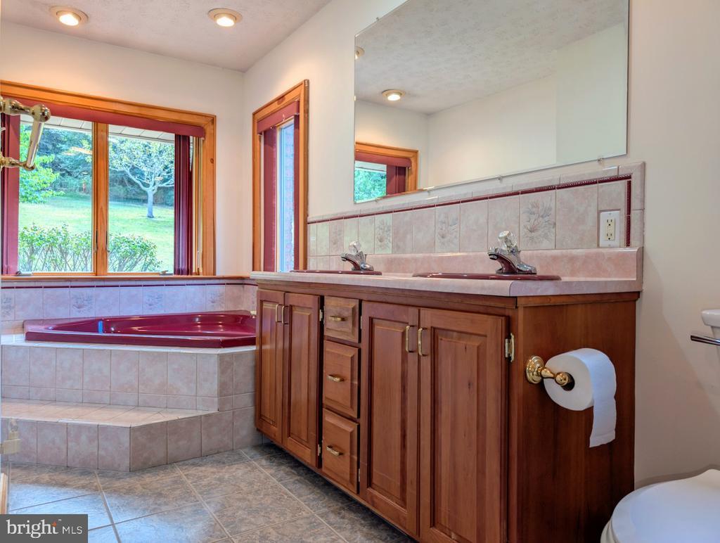 Buffalo Mills, Pennsylvania, 15534, United States, 3 Bedrooms Bedrooms, ,3 BathroomsBathrooms,Residential,For Sale,1948383