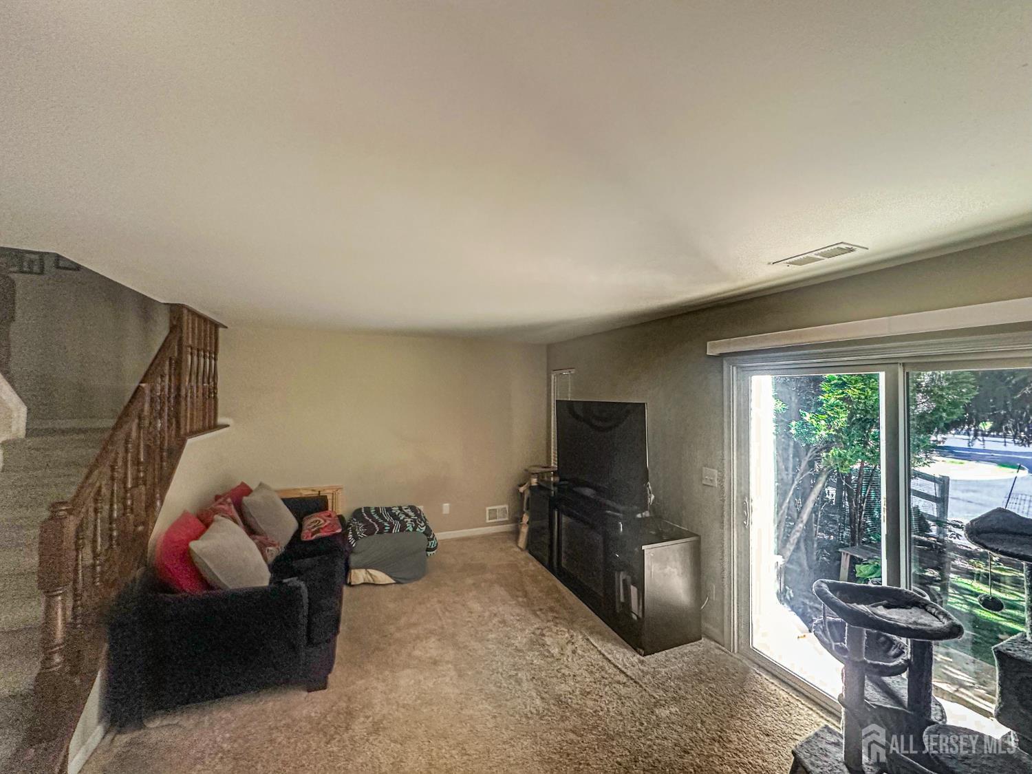 Franklin Twsp, New Jersey, 08873, United States, 3 Bedrooms Bedrooms, ,3 BathroomsBathrooms,Residential,For Sale,1942876