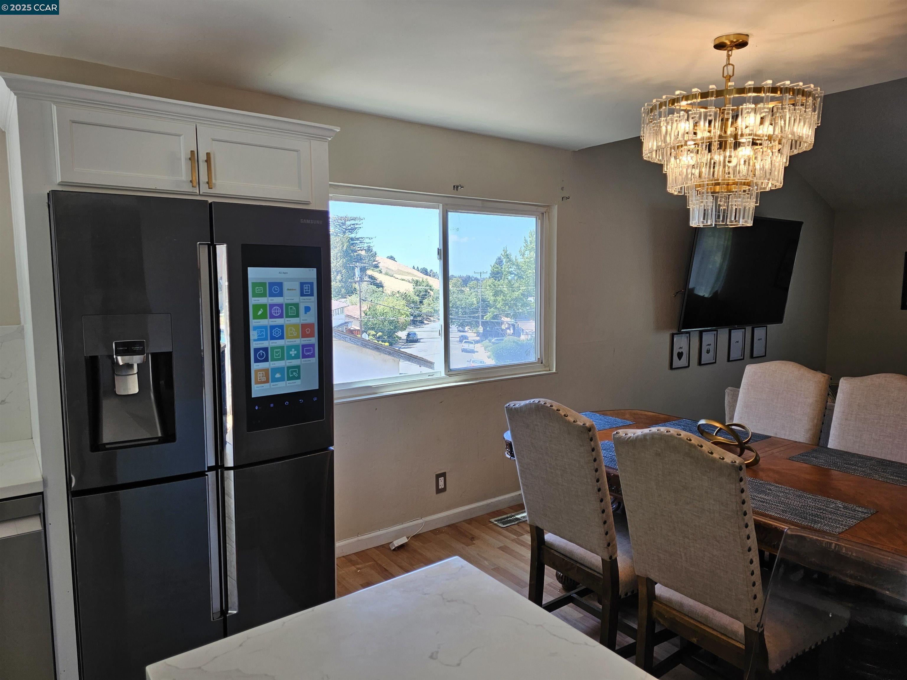 Pinole, California, 94564, United States, 3 Bedrooms Bedrooms, ,2 BathroomsBathrooms,Residential,For Sale,1877379