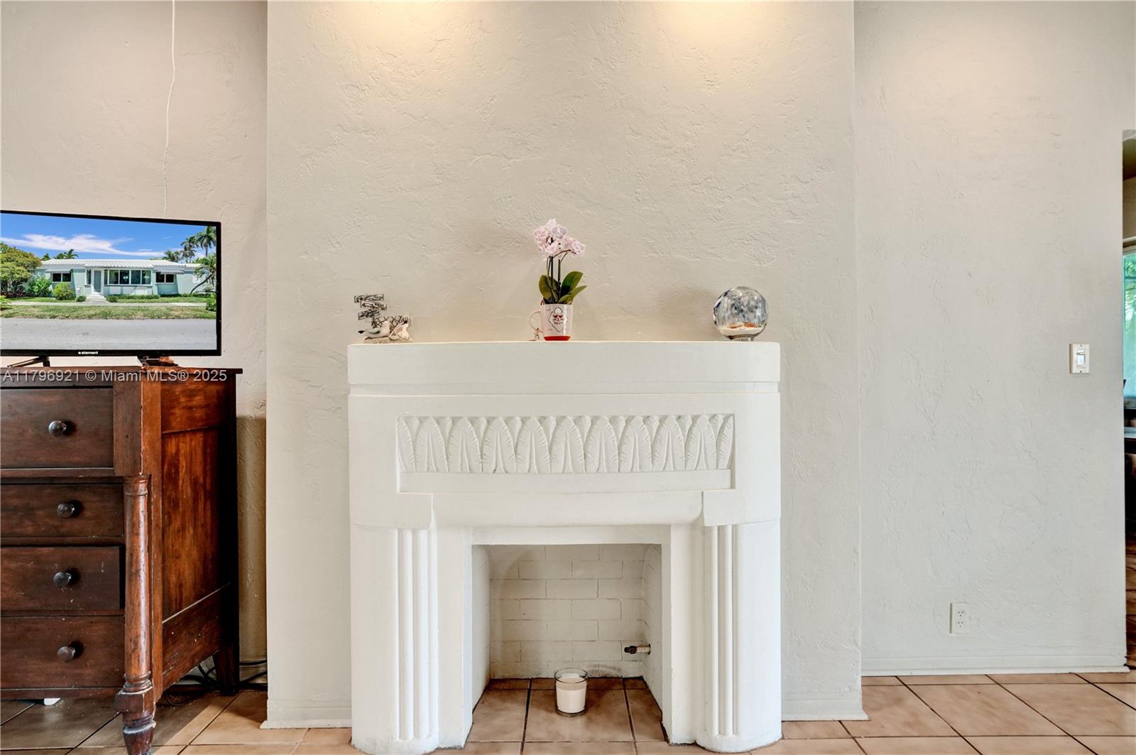 Hollywood, Florida, 33020, United States, 3 Bedrooms Bedrooms, ,3 BathroomsBathrooms,Residential,For Sale,1805248