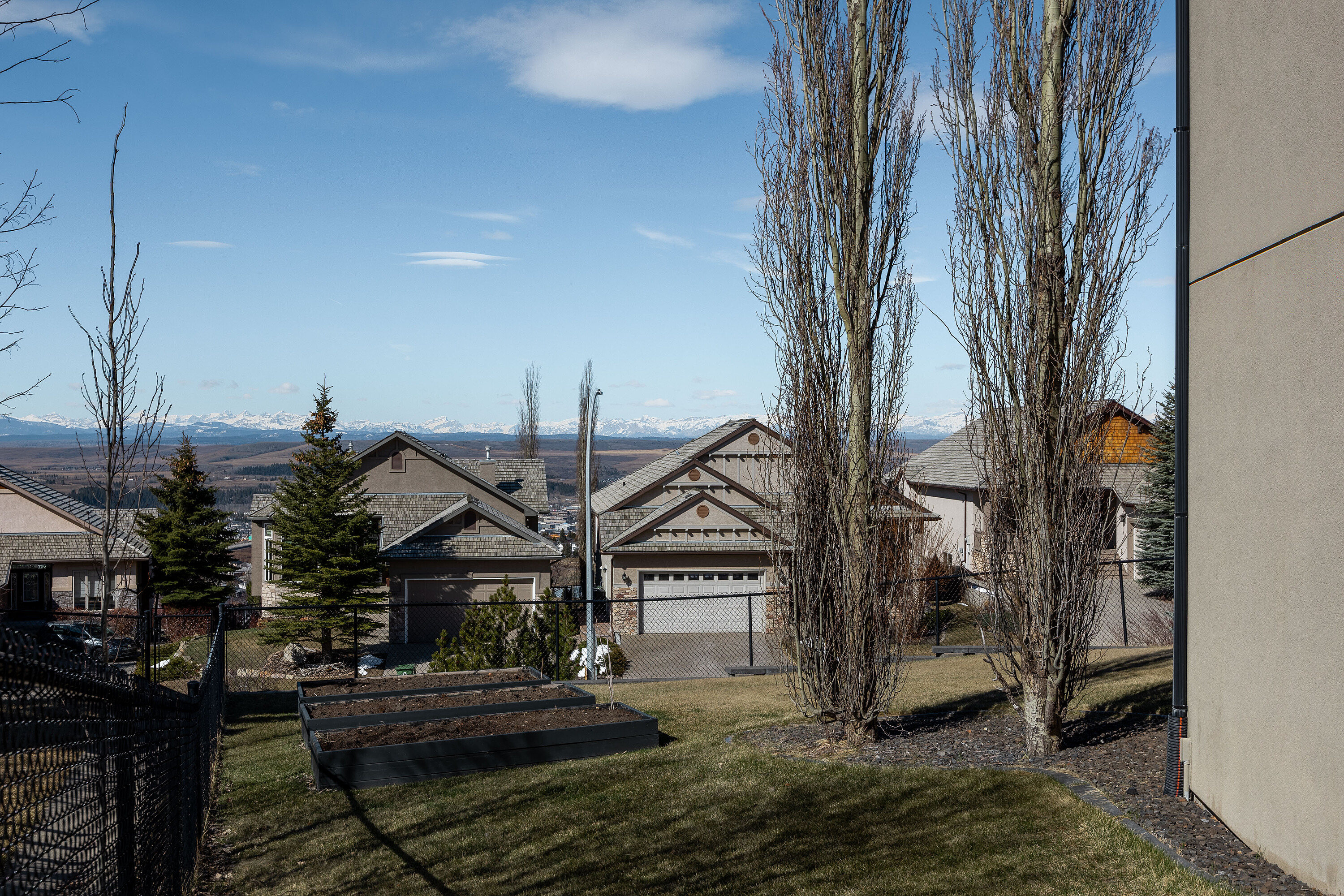  Elevated Mountain View Living - 物件實景