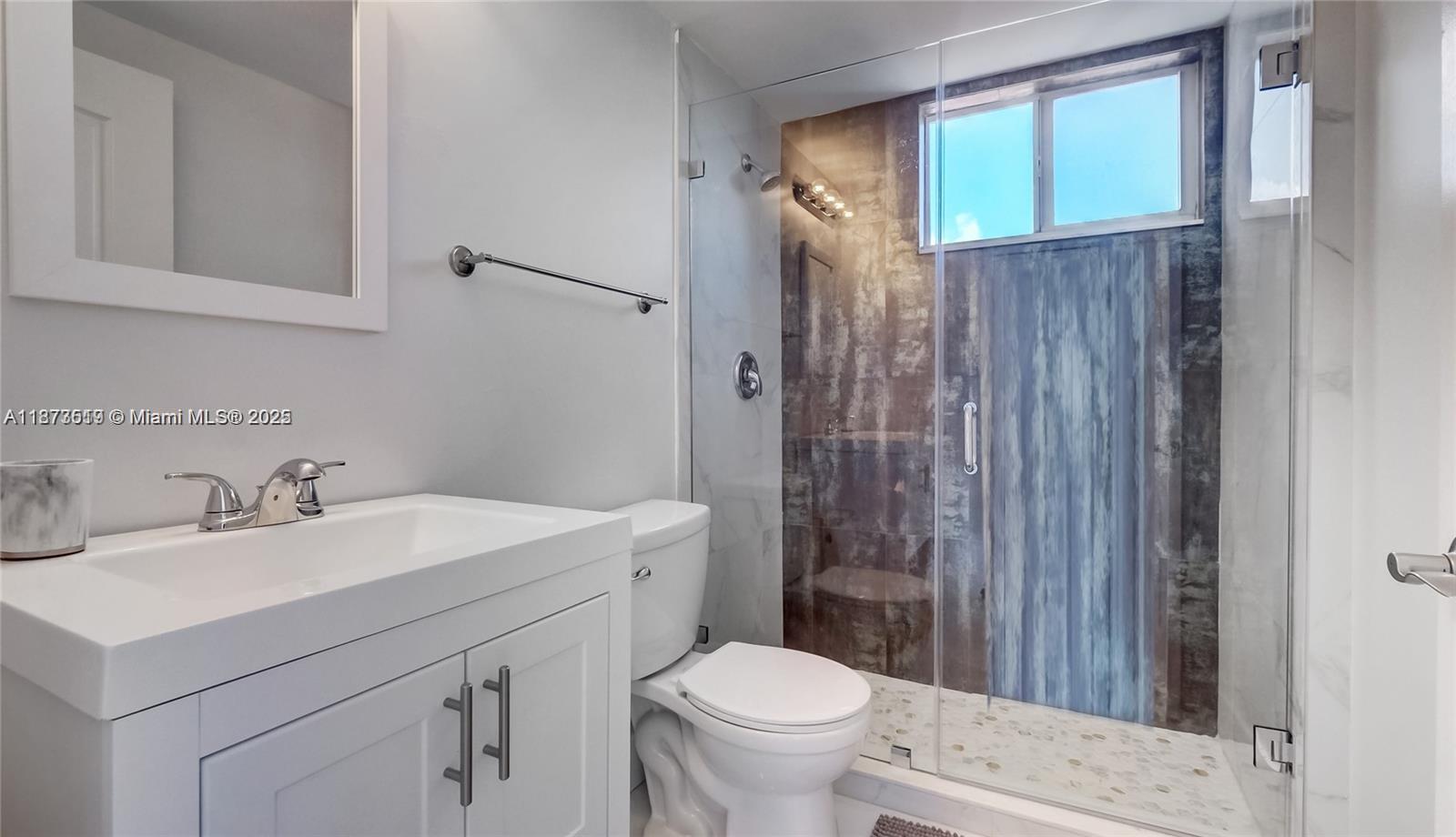 Miami, Florida, 33133, United States, 2 Bedrooms Bedrooms, ,2 BathroomsBathrooms,Residential,For Sale,1939288