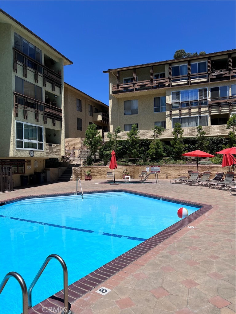 Culver City, California, 90230, United States, 2 Bedrooms Bedrooms, ,1 BathroomBathrooms,Residential,For Sale,1902529