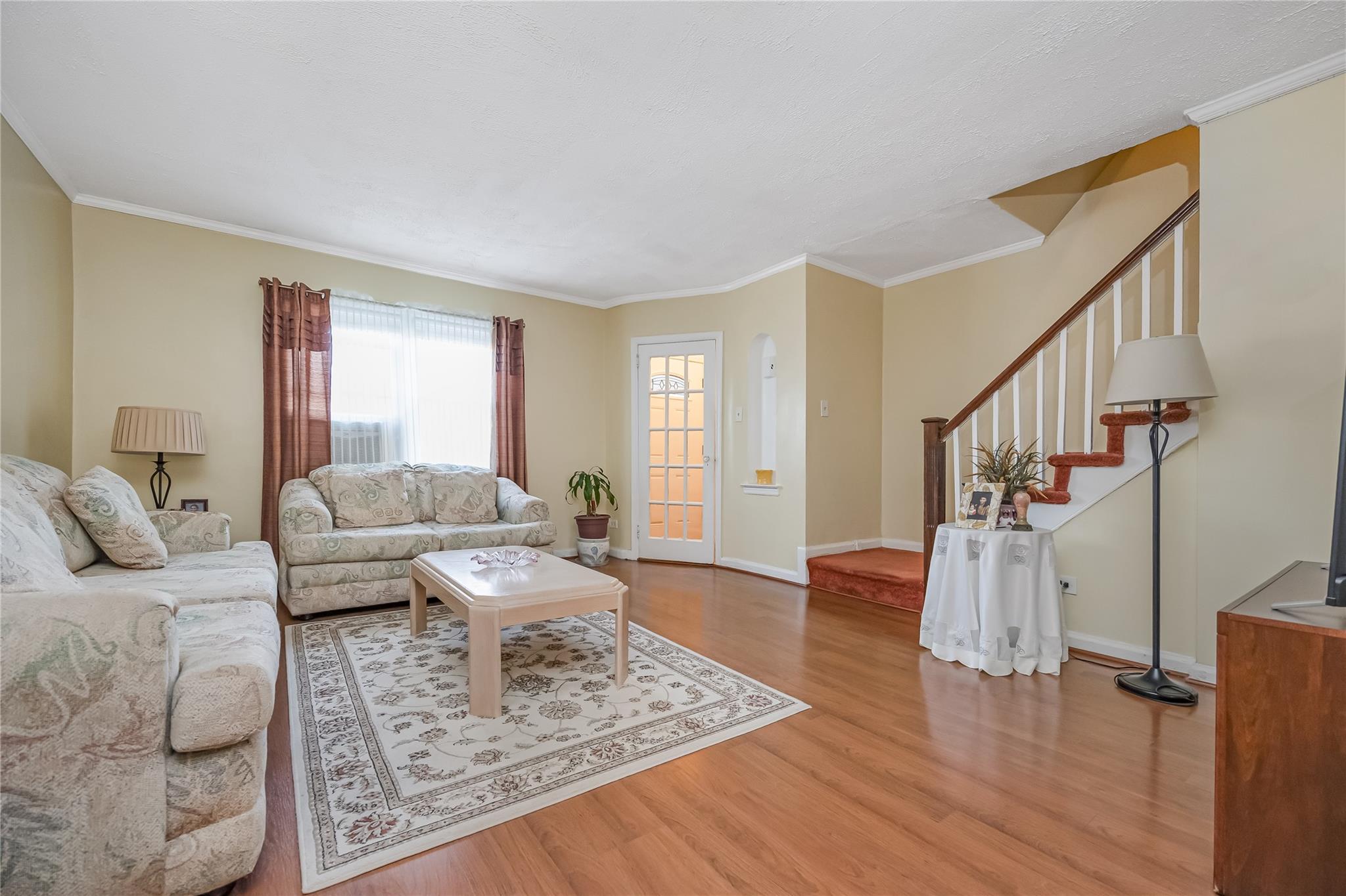 Cambria Heights, New York, 11429, United States, 3 Bedrooms Bedrooms, ,2 BathroomsBathrooms,Residential,For Sale,1877531