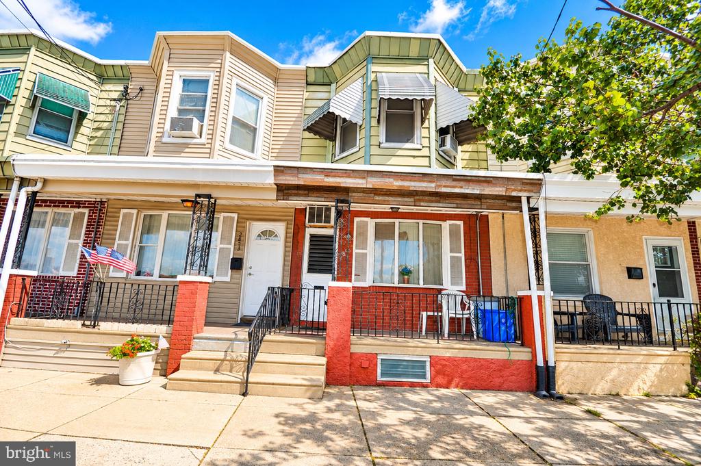 Hedley St, Philadelphia, PA 19137