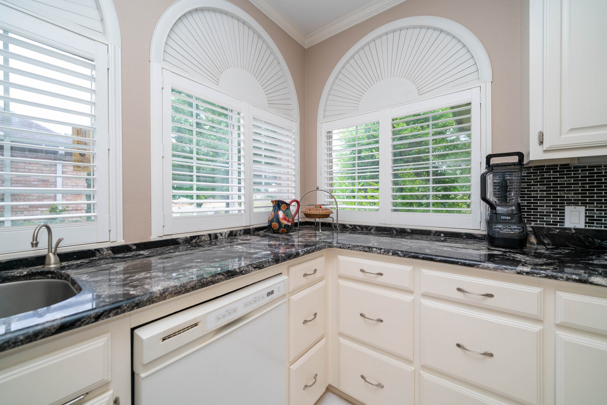 Jacksonville, Texas, 75766, United States, 3 Bedrooms Bedrooms, ,4 BathroomsBathrooms,Residential,For Sale,1984129