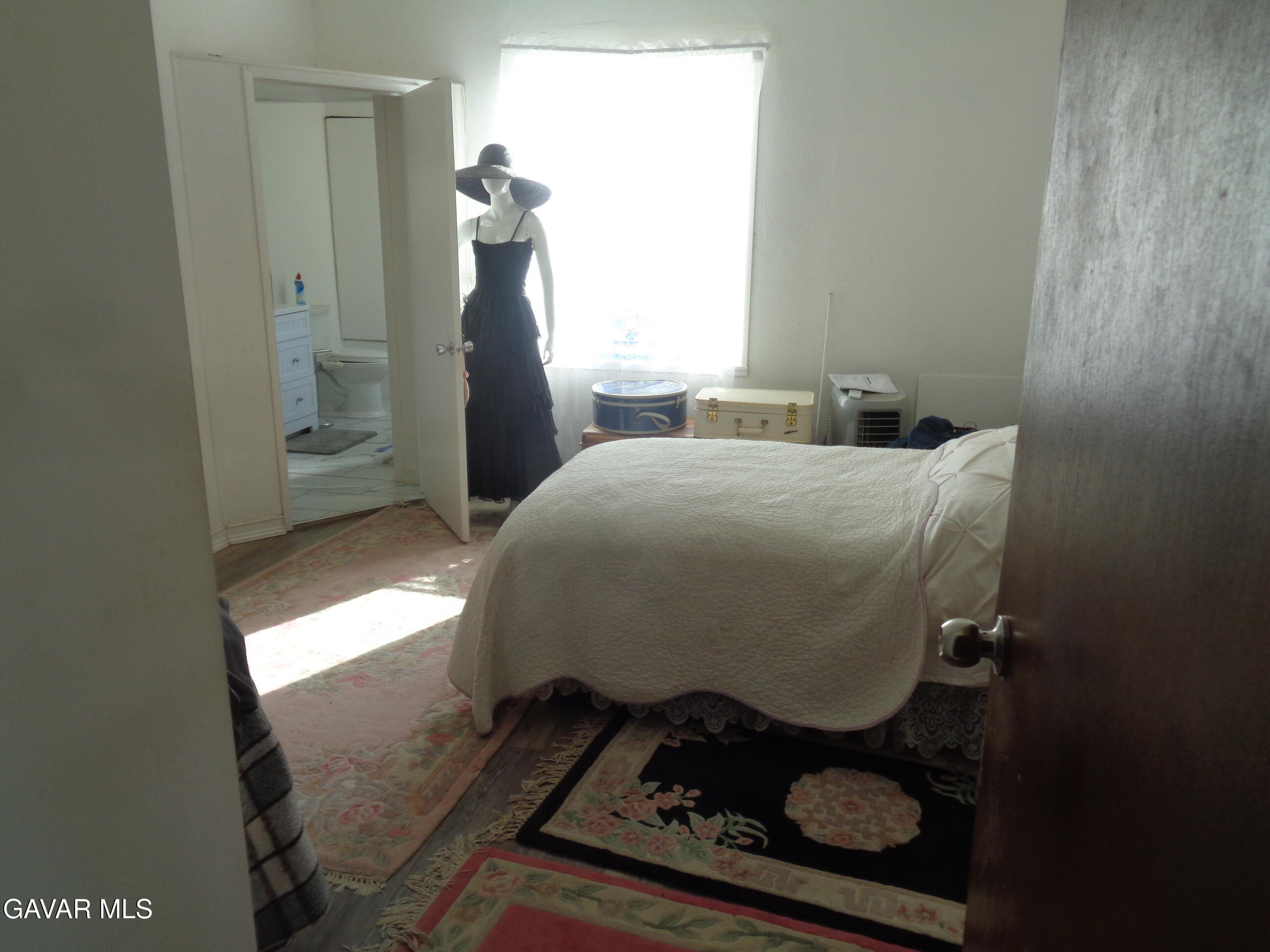 Littlerock, California, 93543, United States, 5 Bedrooms Bedrooms, ,1 BathroomBathrooms,Residential,For Sale,1975101