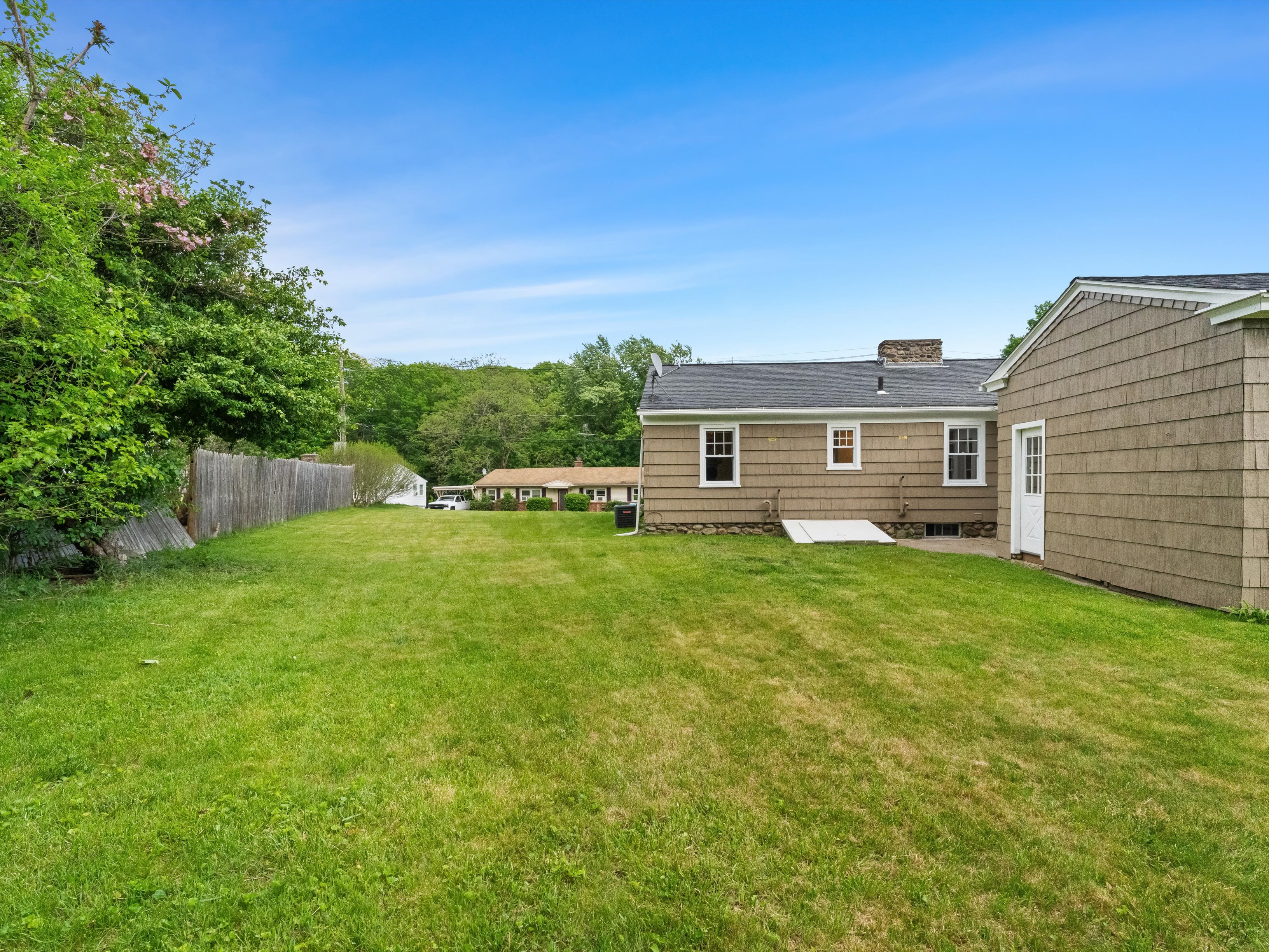  172 Crescent Street, Shrewsbury, MA 01545 - 物件實景