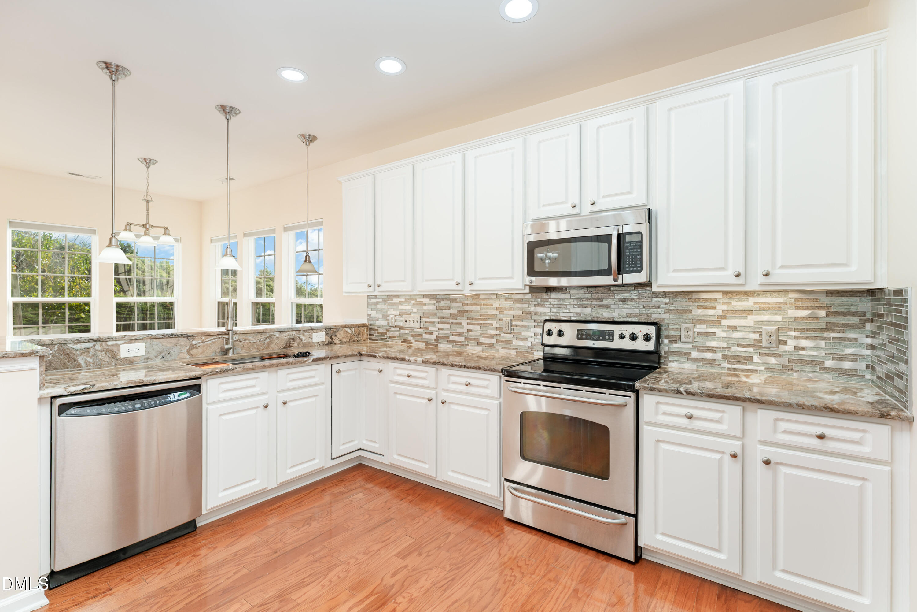 Raleigh, North Carolina, 27614, United States, 4 Bedrooms Bedrooms, ,3 BathroomsBathrooms,Residential,For Sale,1961308