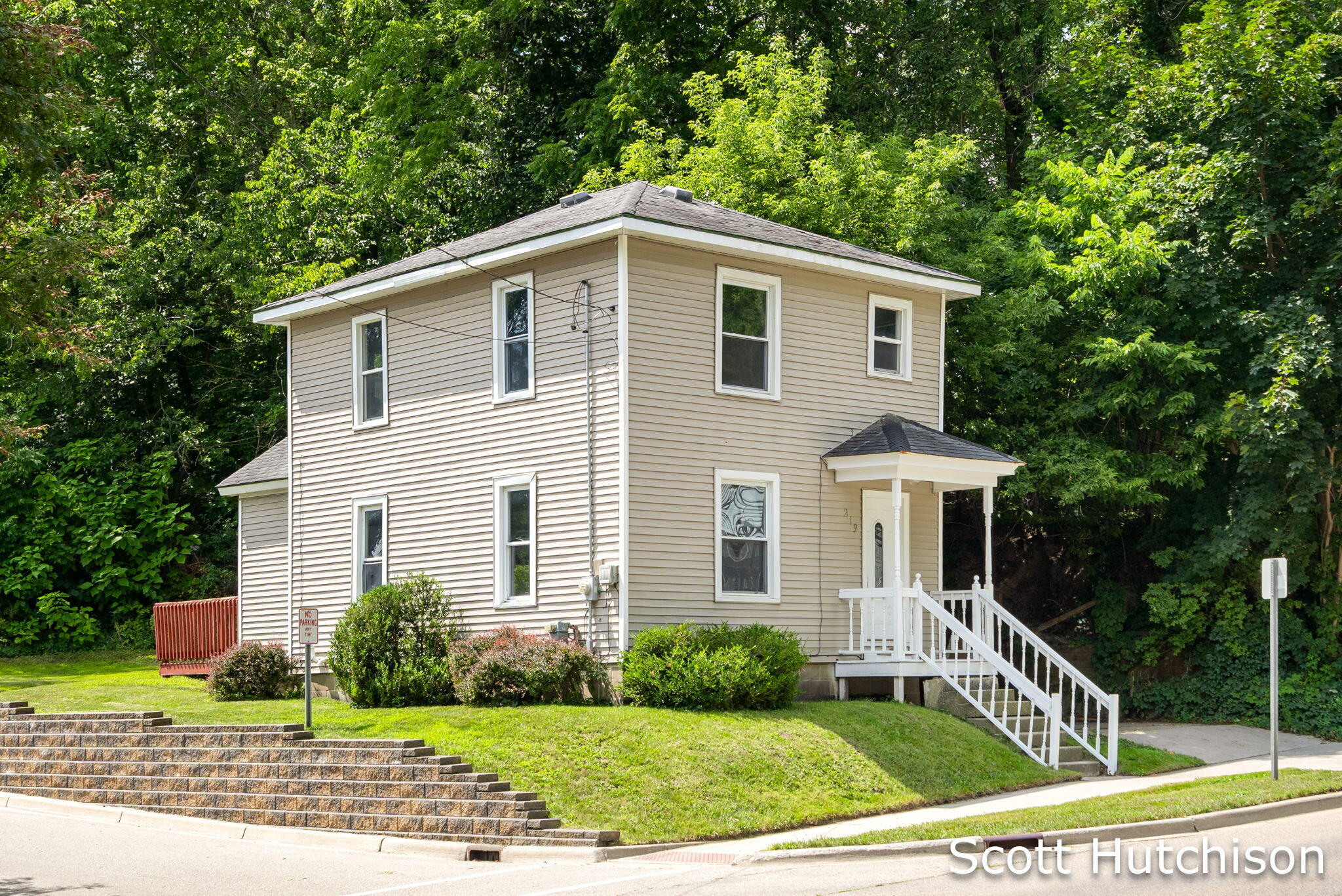 Lincoln Ave, Ionia, MI 48846