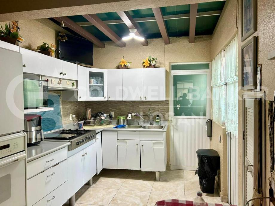 Naucalpan de Juárez, Estado de méxico, 53100, Mexico, 4 Bedrooms Bedrooms, ,3 BathroomsBathrooms,Residential,For Sale,2000780