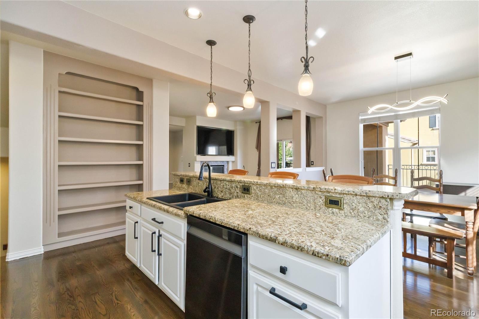 Aurora, Colorado, 80014, United States, 4 Bedrooms Bedrooms, ,Residential,For Sale,1986115