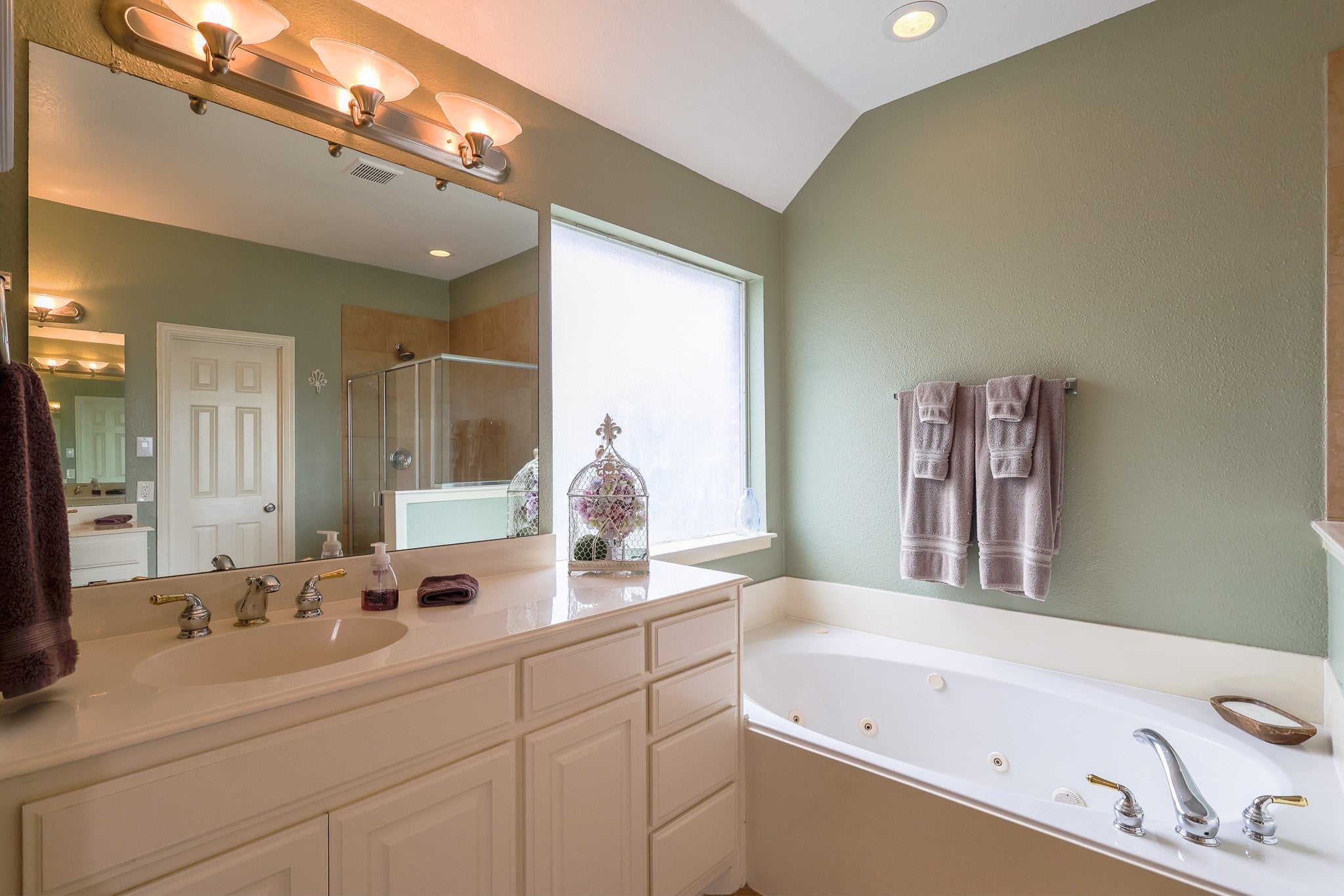 Frisco, Texas, 75036, United States, 5 Bedrooms Bedrooms, ,4 BathroomsBathrooms,Residential,For Sale,1982695