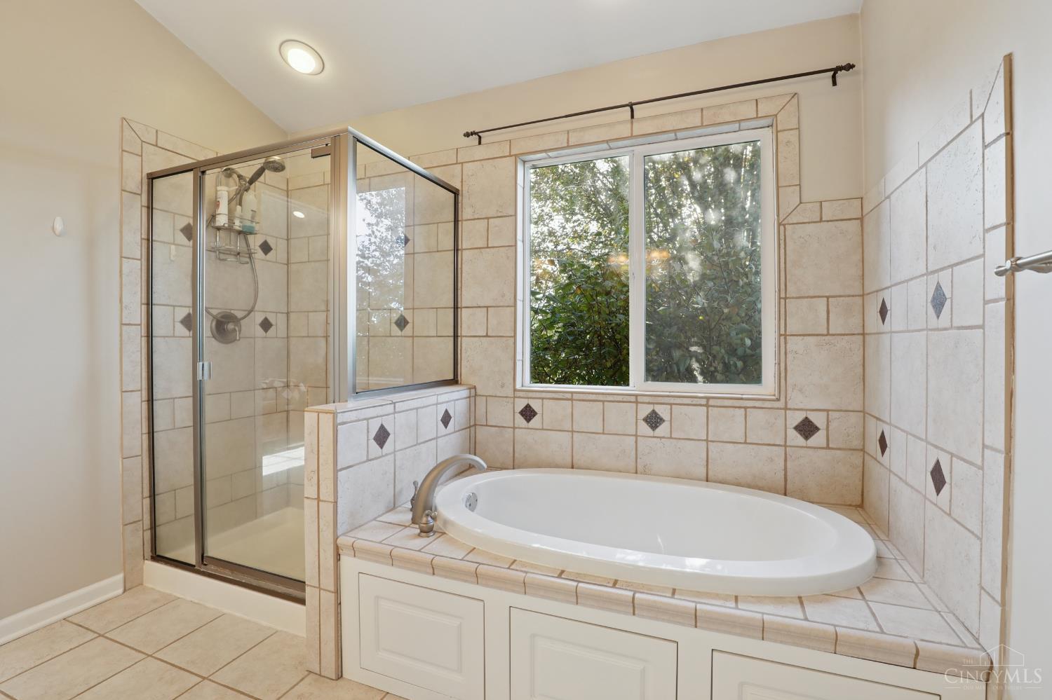 Batavia, Ohio, 45103, United States, 3 Bedrooms Bedrooms, ,3 BathroomsBathrooms,Residential,For Sale,1993169