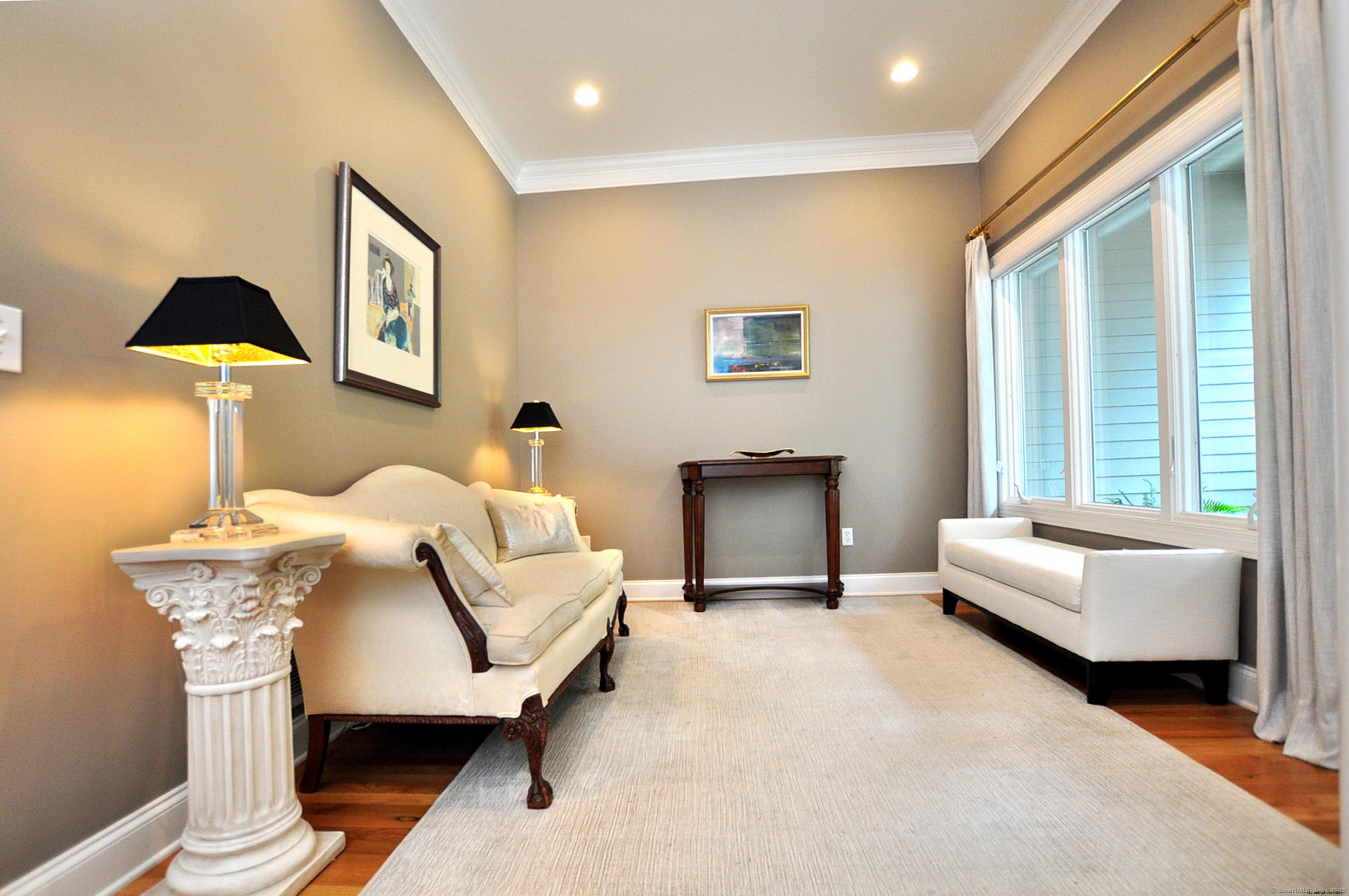 Avon, Connecticut, 06001, United States, 2 Bedrooms Bedrooms, ,4 BathroomsBathrooms,Residential,For Sale,1910555
