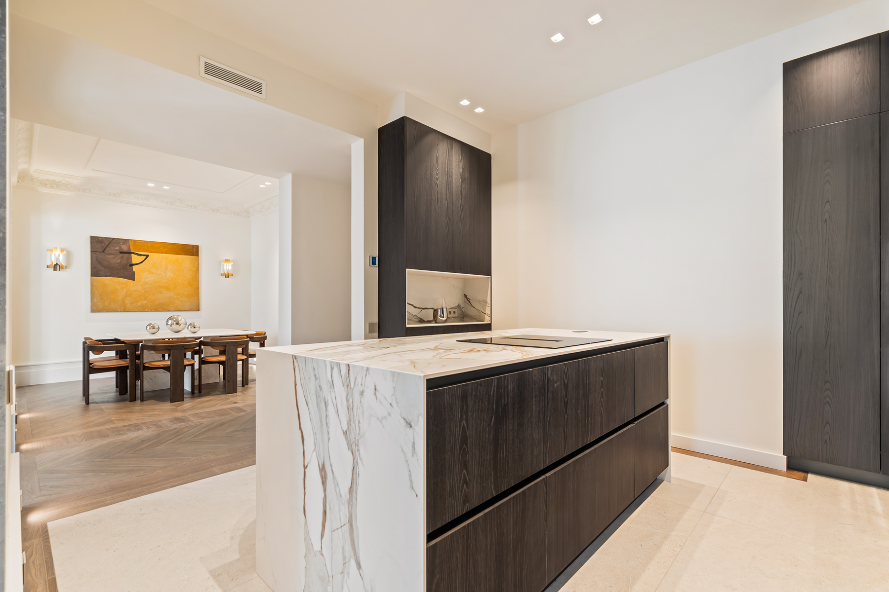  Spacious contemporary design flat in the center - 物件實景